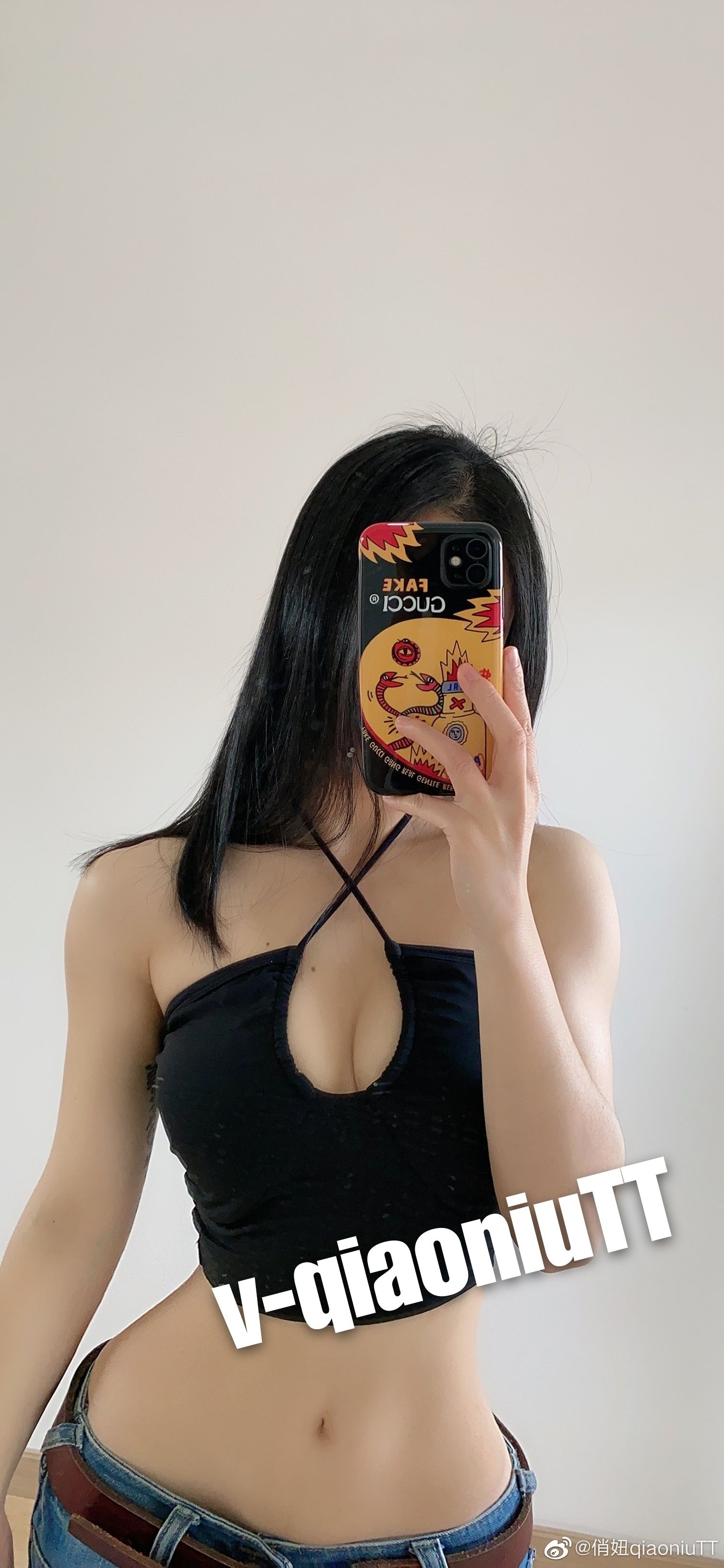 [福利COS] 俏妞qiaoniuTT - 丝袜长腿翘臀 视图合集第14张