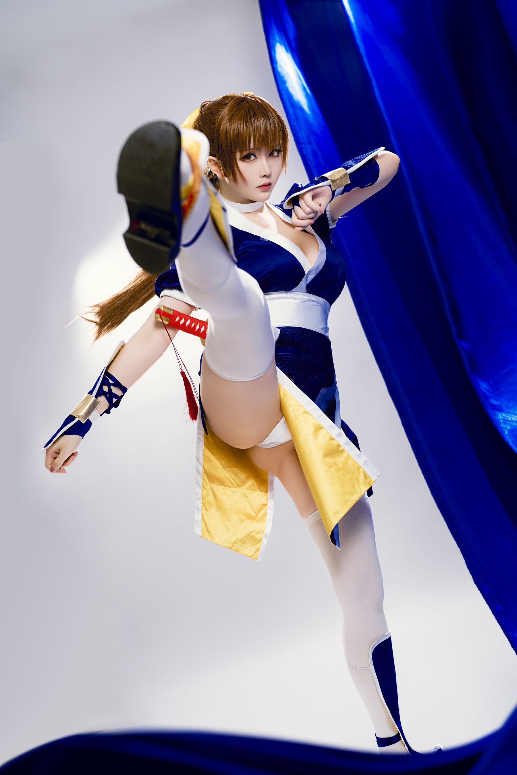 [福利COS] Coser小姐姐星之迟迟 - 死或生-霞第4张