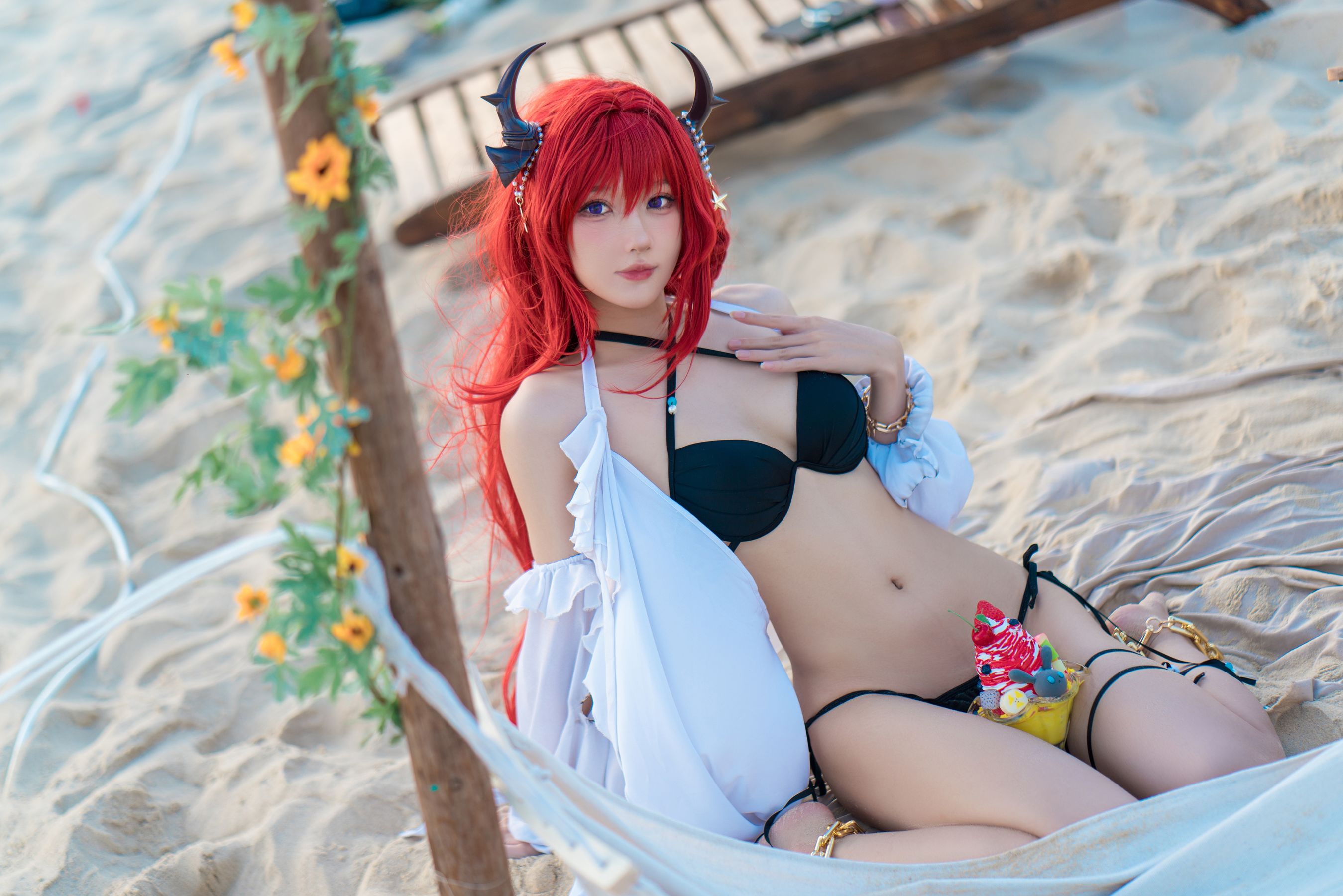 [福利COS] 动漫博主阿包也是兔娘 - 明日方舟 史尔特尔泳装第15张