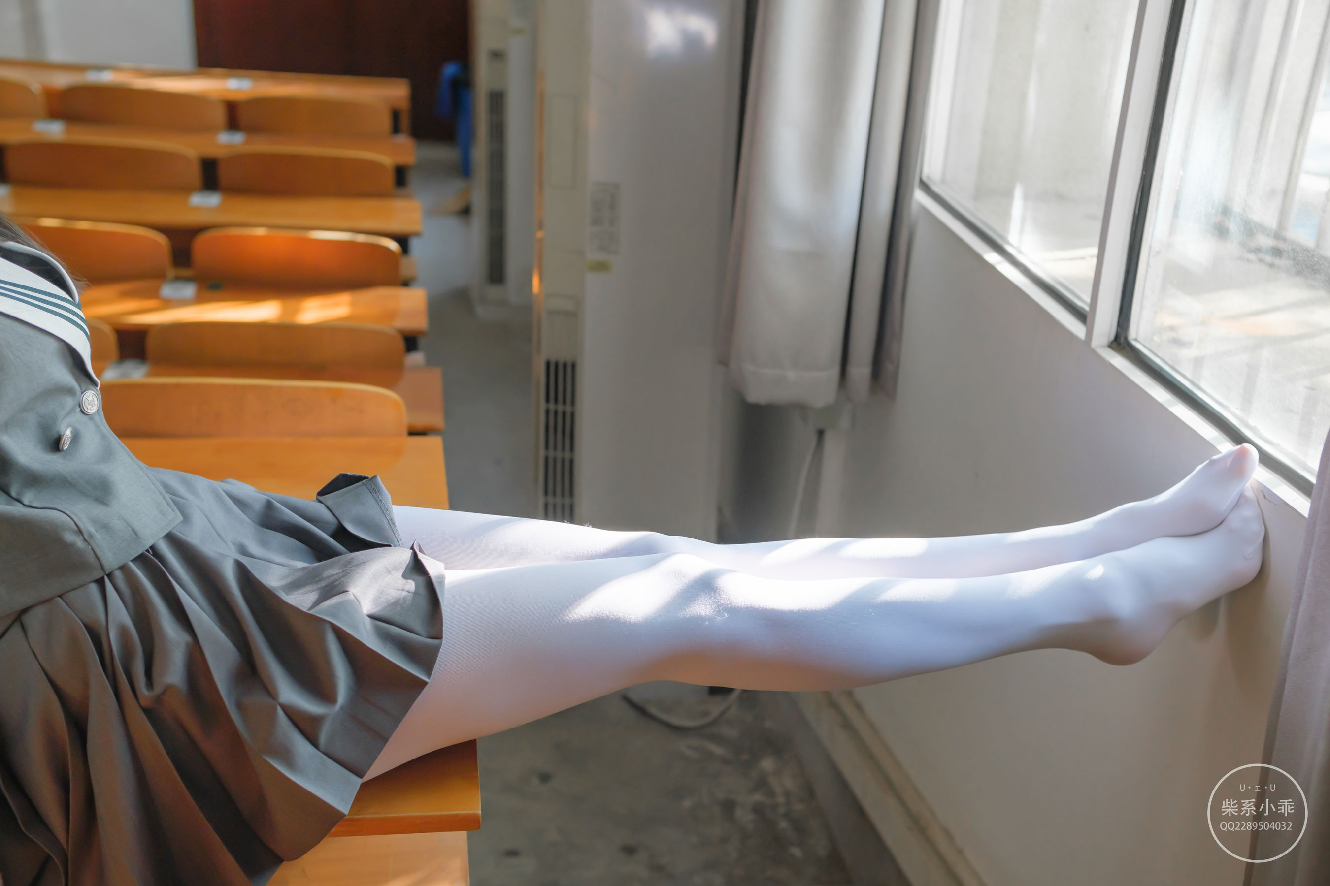 [福利COS] 柴系小乖(稚乖画册) - 夜夜 教室第3张