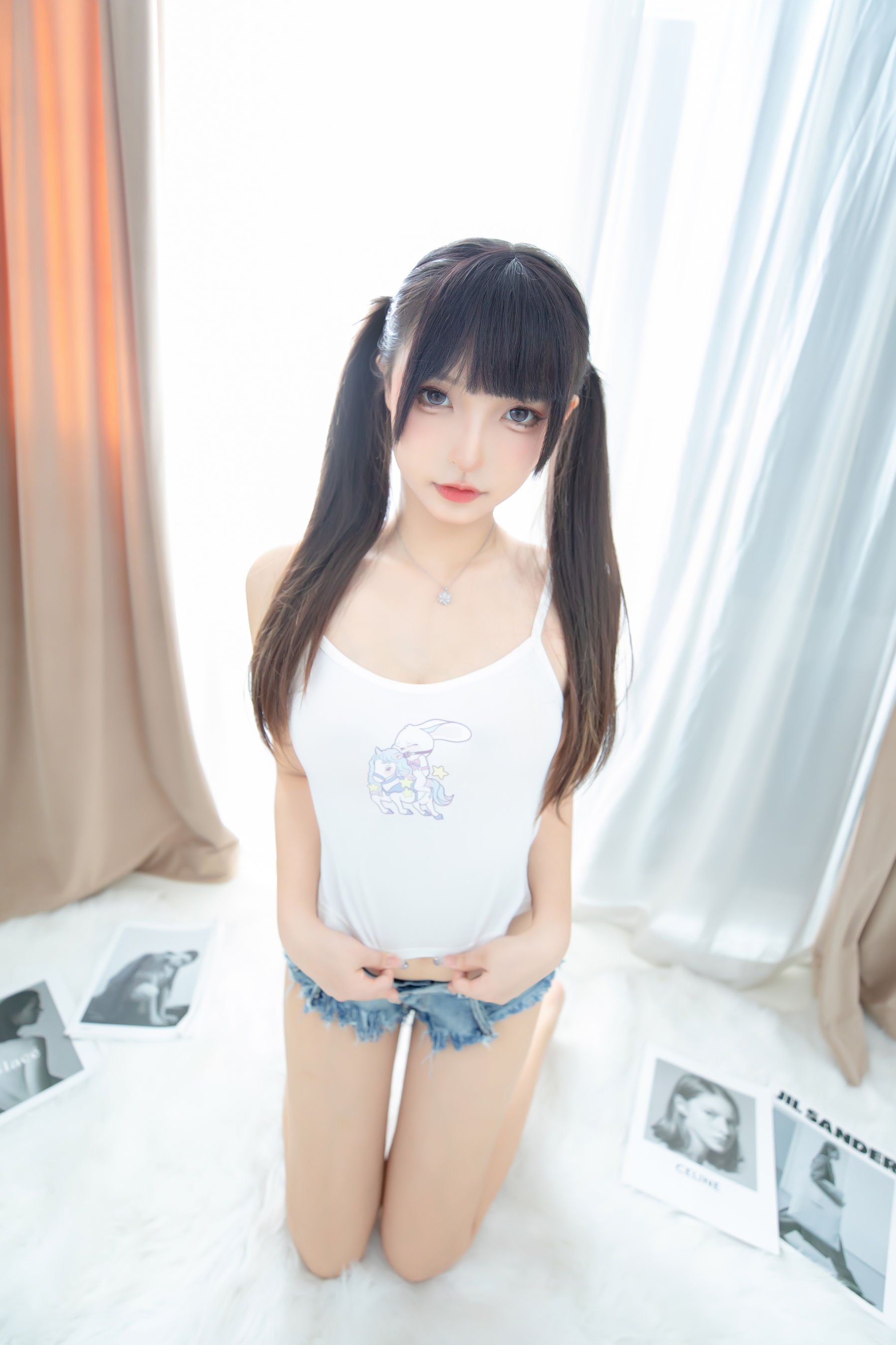 [福利COS] 萝莉神楽板真冬 之牛仔兔兔第4张