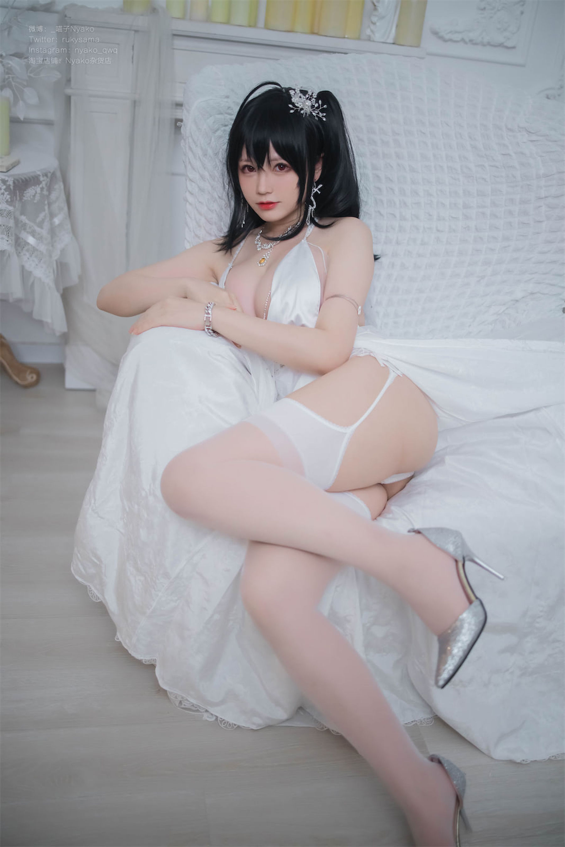 [福利COS] 萌妹子Nyako喵子 - 大凤纯白婚纱第12张