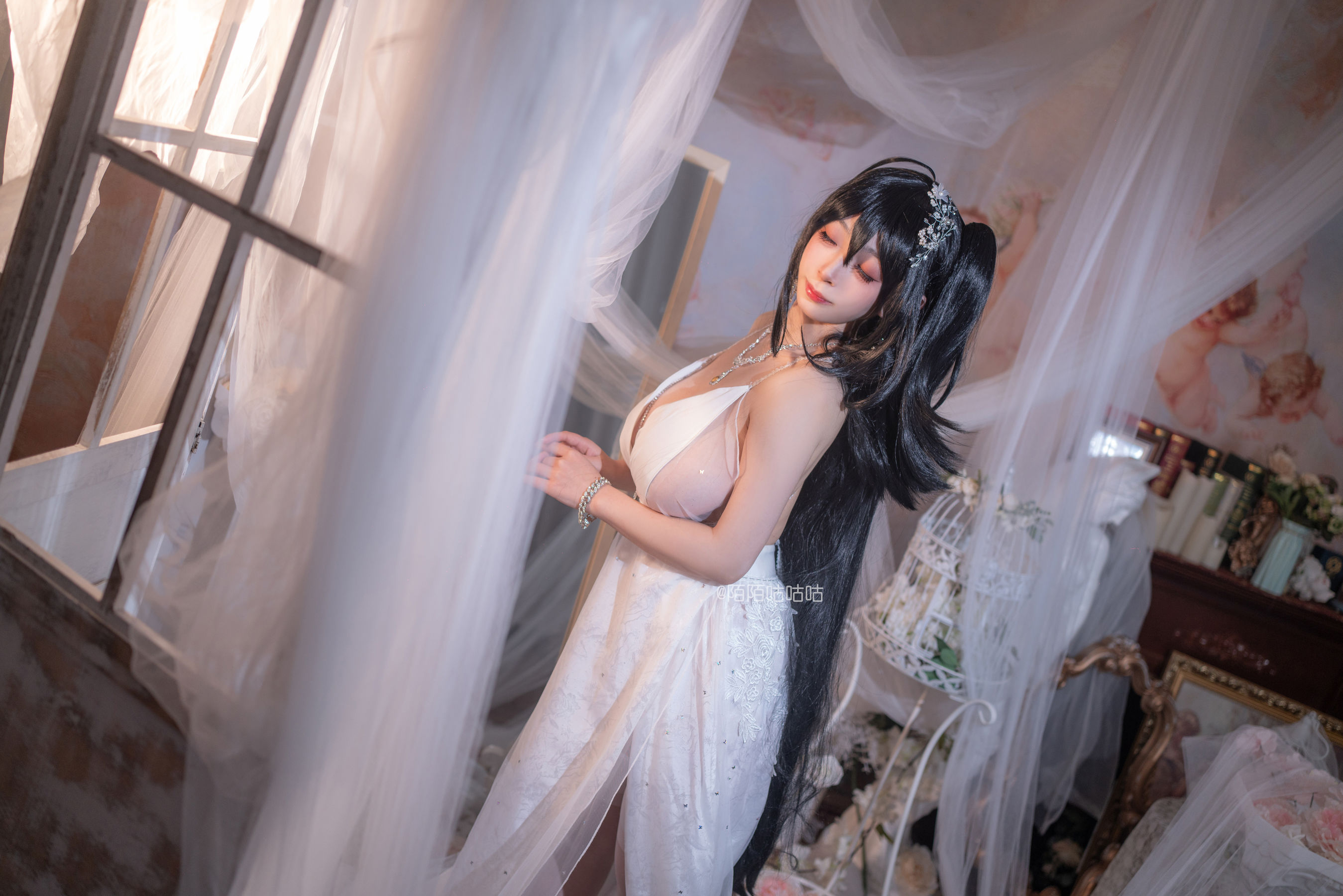 [福利COS] Cosplay美女韶陌陌 - 大凤 婚纱第3张