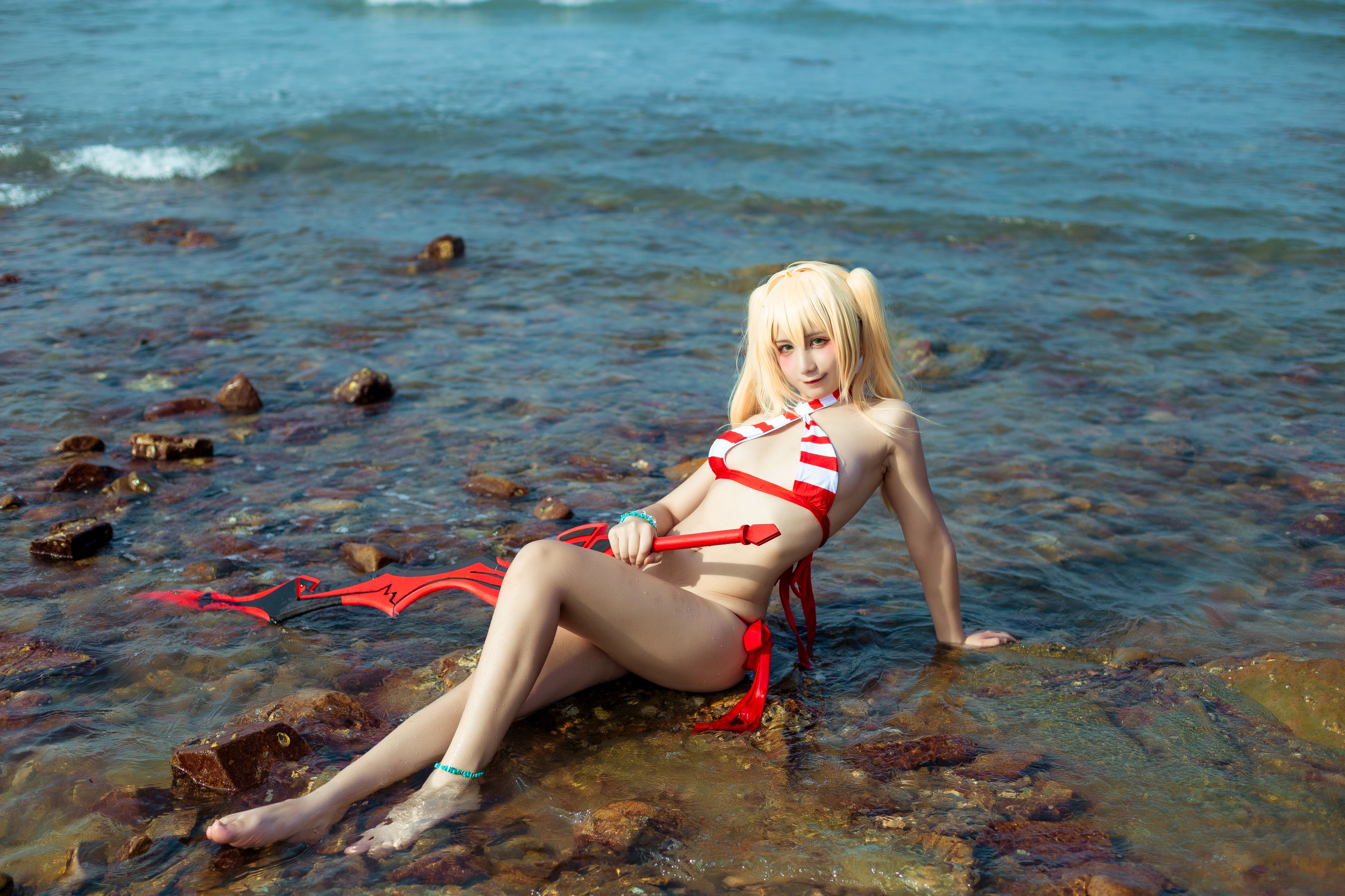 [福利COS] 动漫博主九曲Jean - 尼禄泳装第4张
