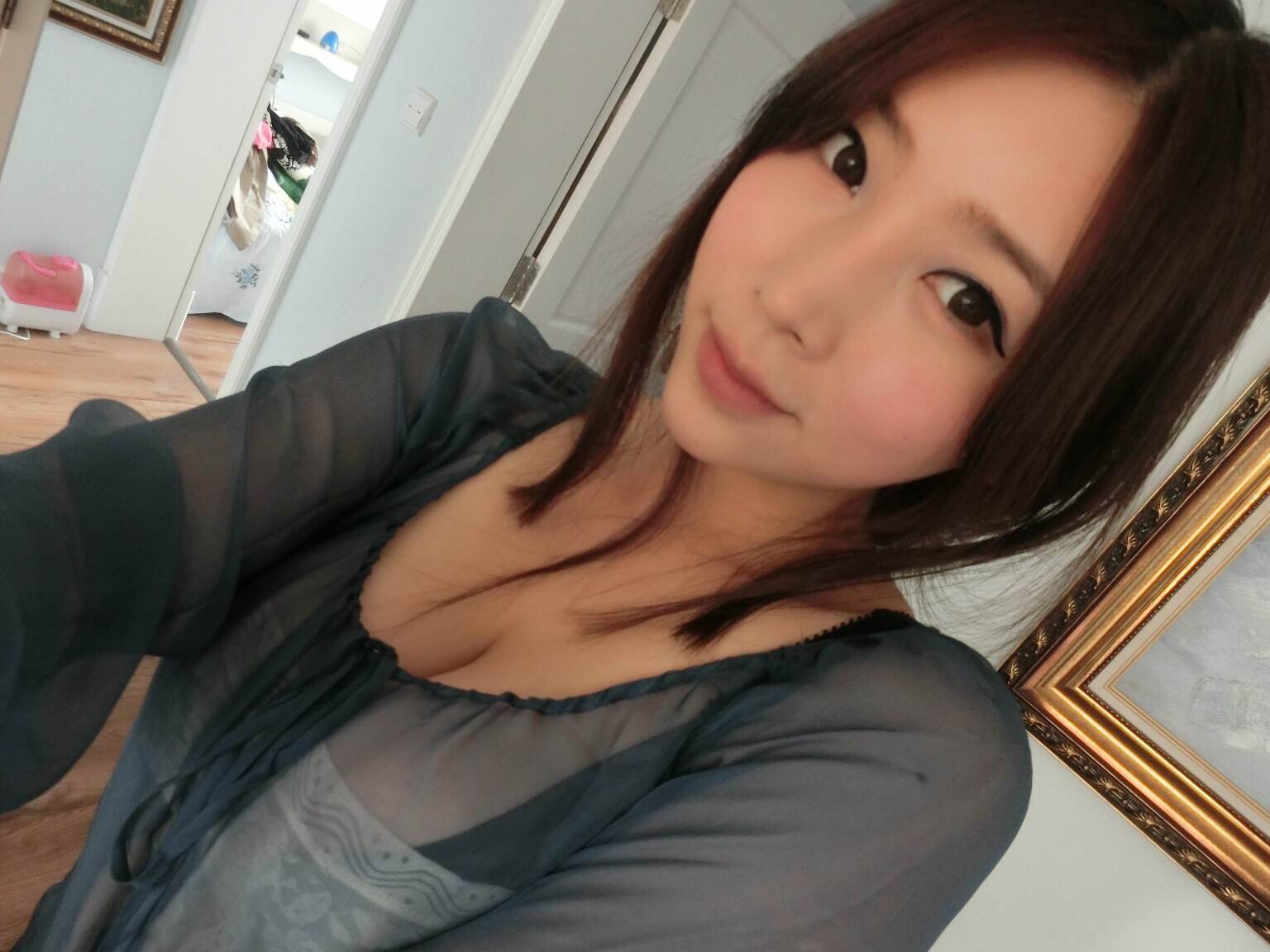 [福利COS] 女主播童小芯 微信朋友圈系列视图合集第1张