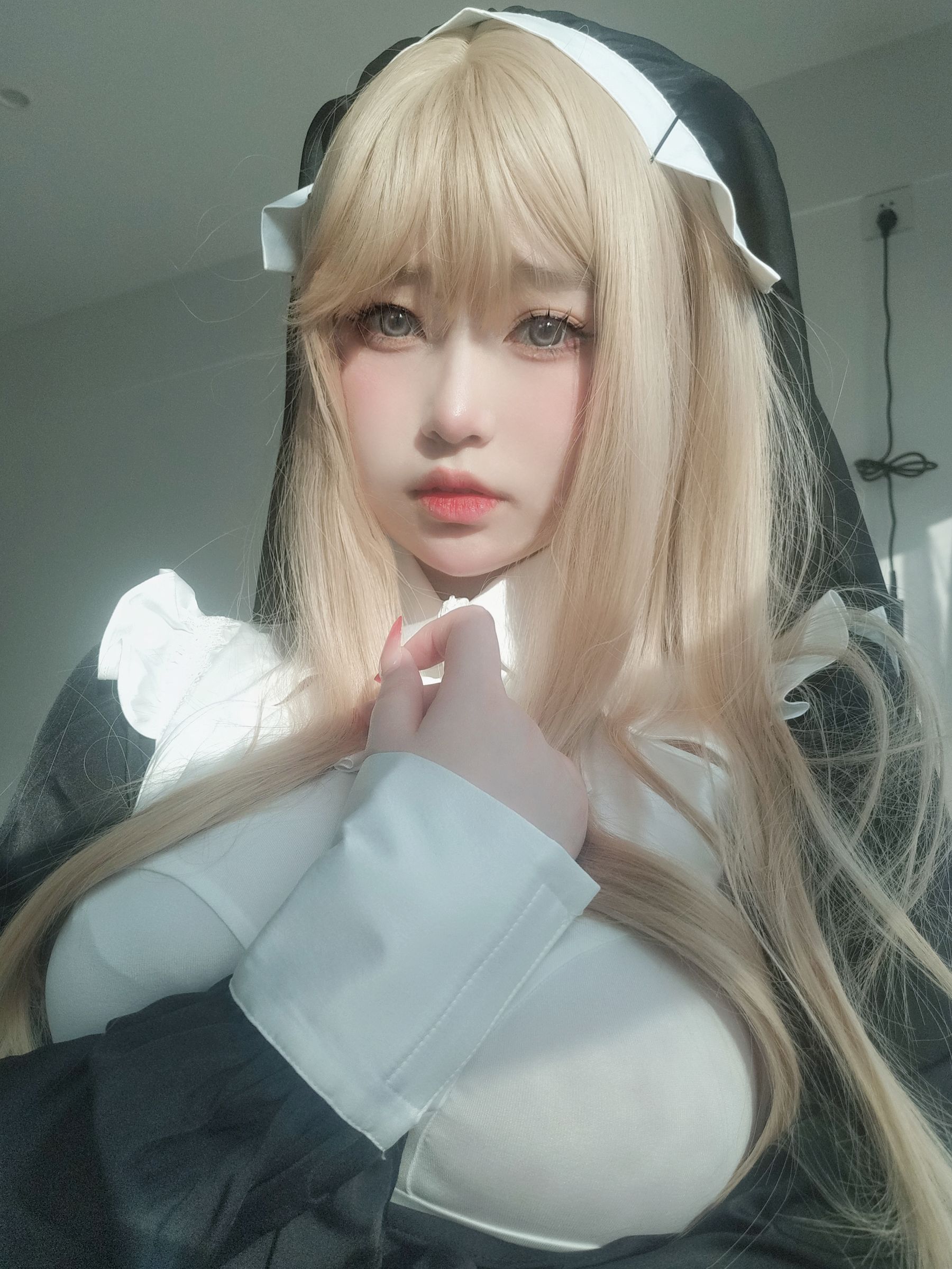 [福利COS] 女主K - 修女第17张