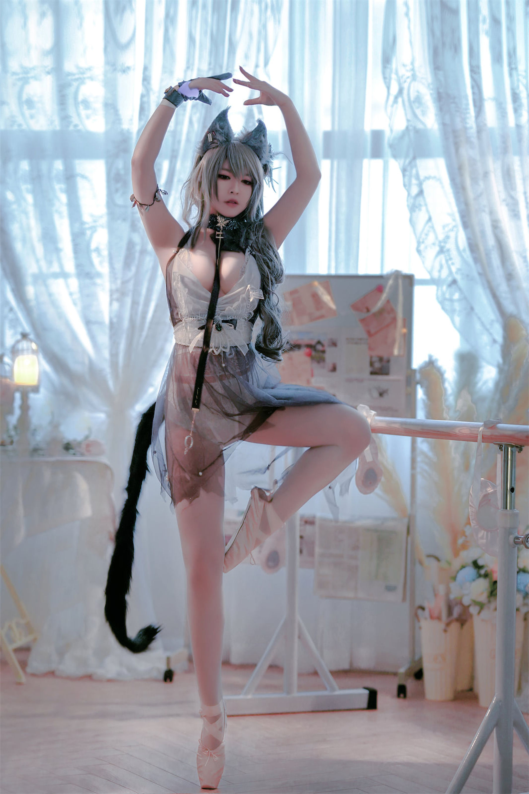 [福利COS] 可爱人气Coser面饼仙儿&amp;amp;半半子 - Arknights 黑x森蚺バレエ第11张