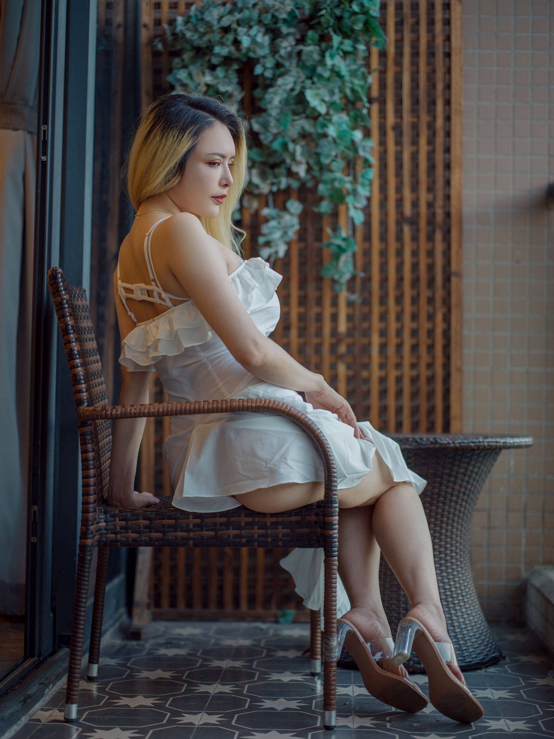 [福利COS] 秋和柯基(夏小秋秋秋) - 白色连衣裙第5张