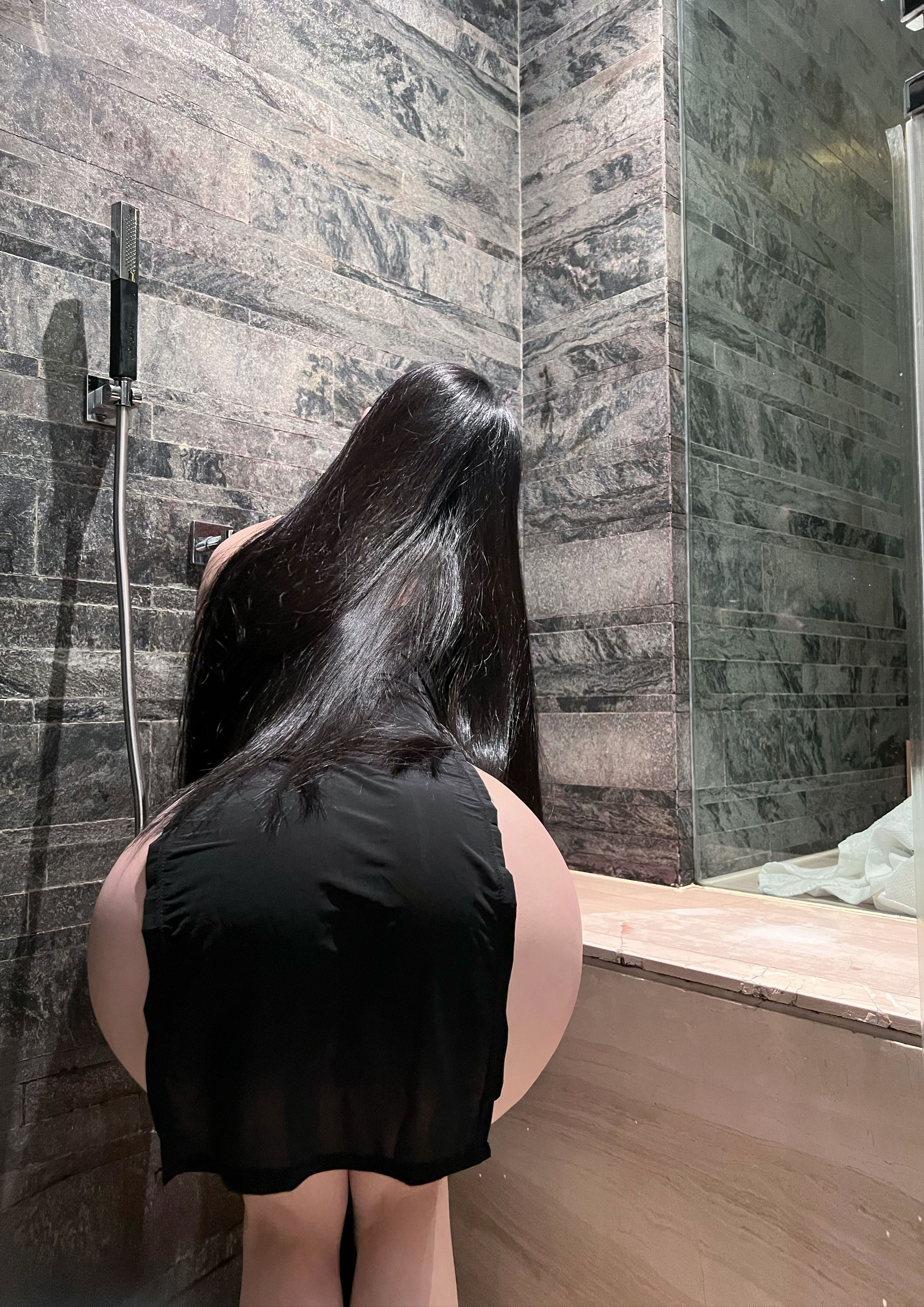 [福利COS] 美臀女神左公子666 - 遮不住的美臀第5张