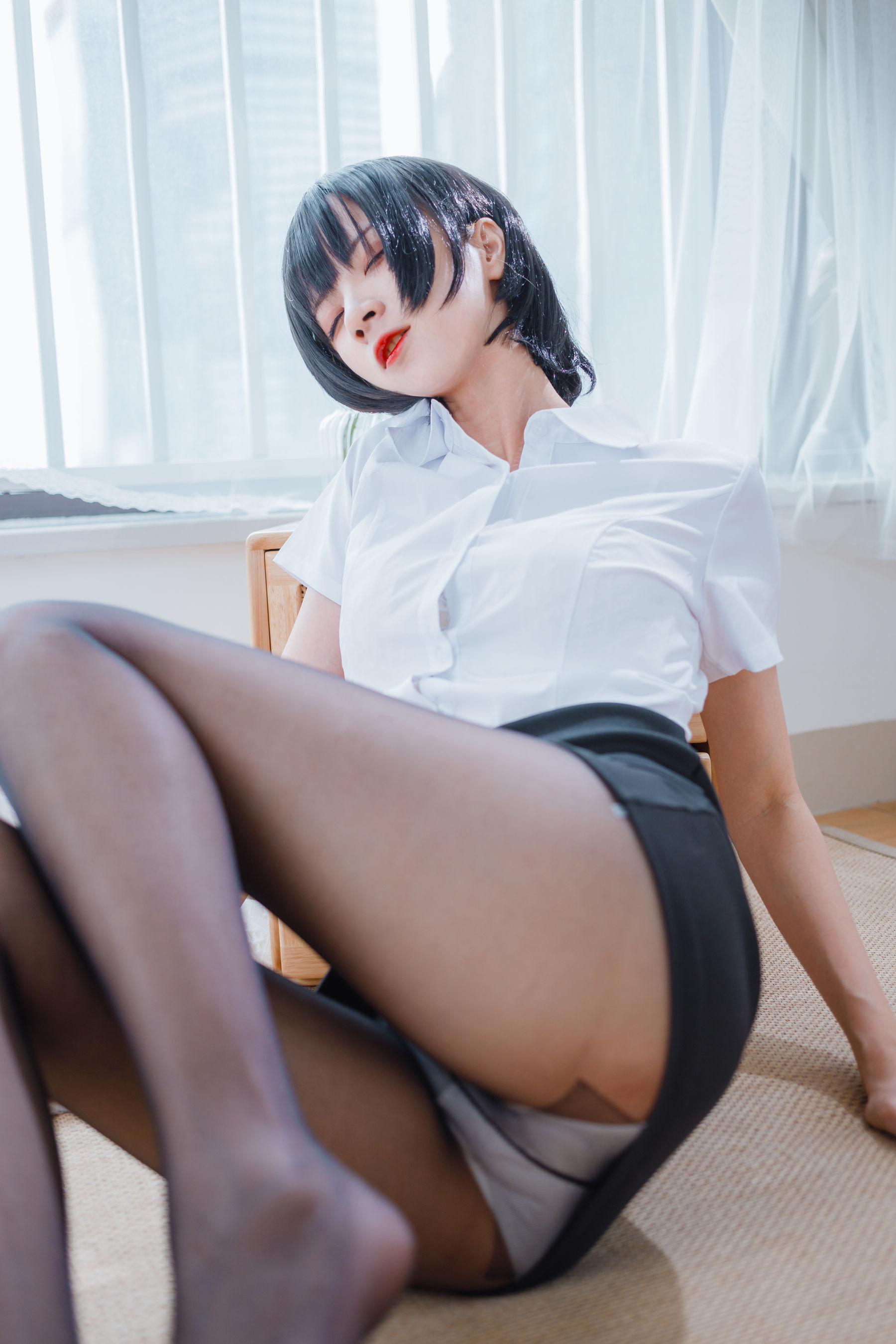 [福利COS] 贝儿酱Miki - OL装第6张