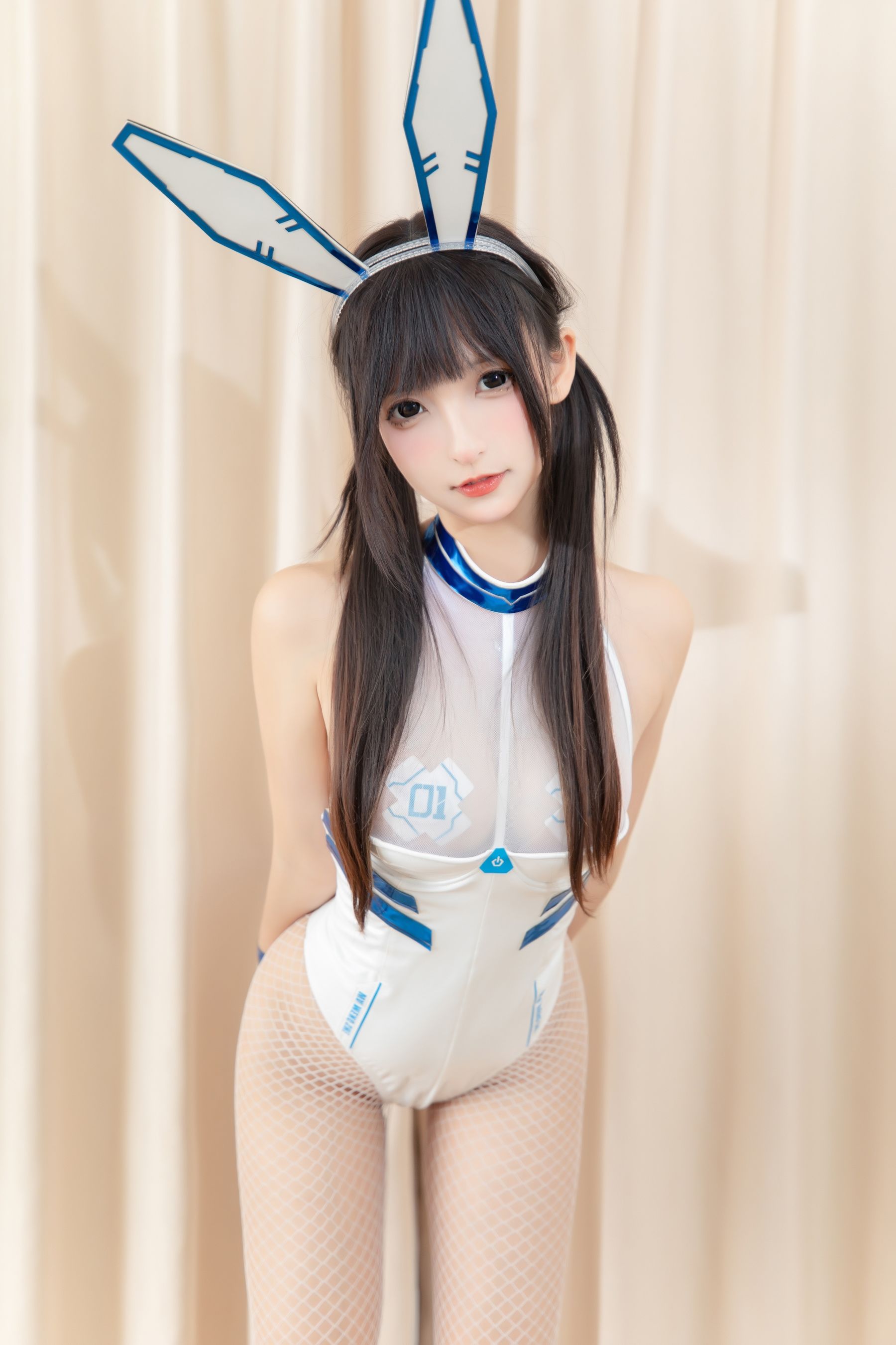 [福利COS] 萝莉神楽板真冬 之赛博战兔第5张