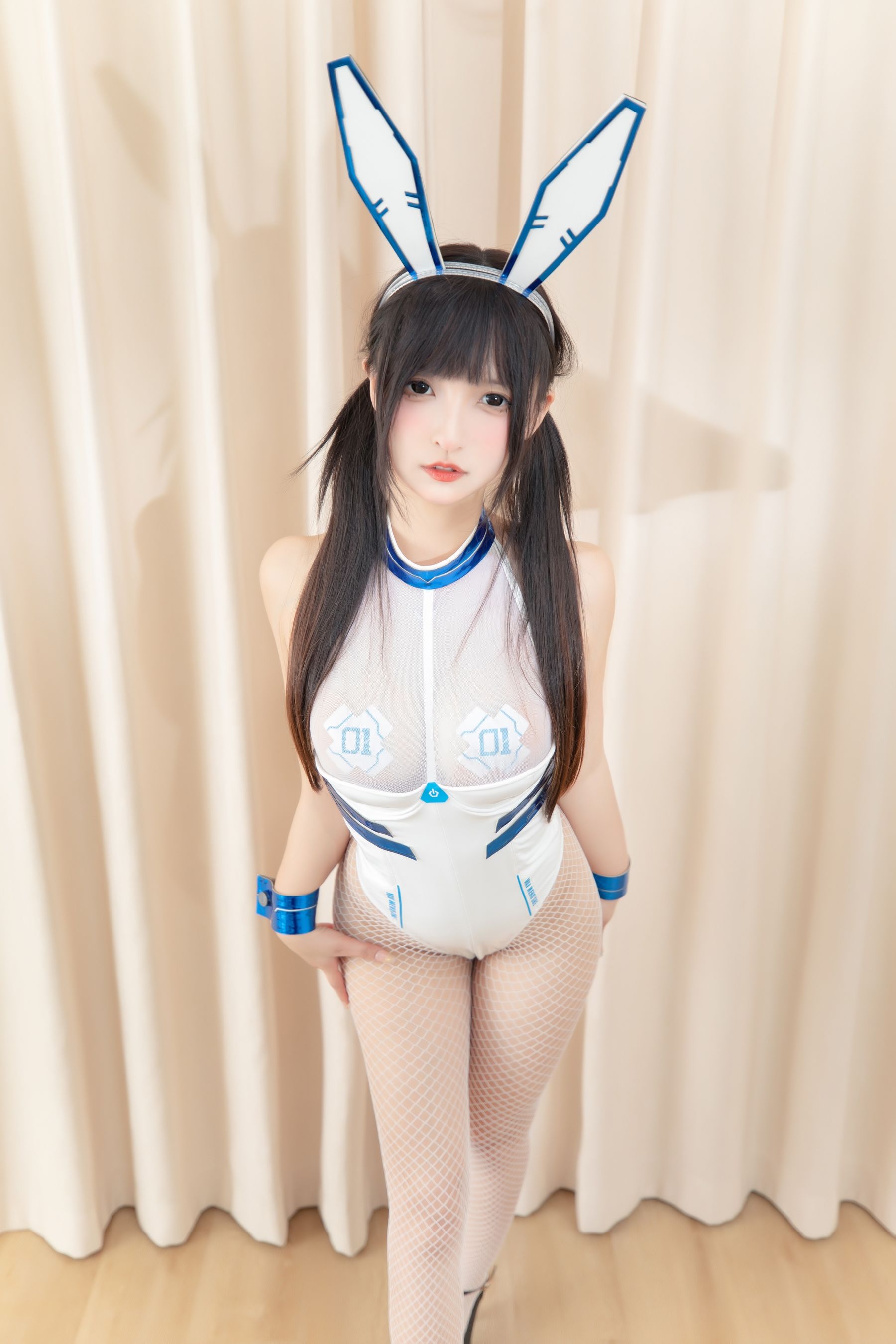 [福利COS] 萝莉神楽板真冬 之赛博战兔第5张