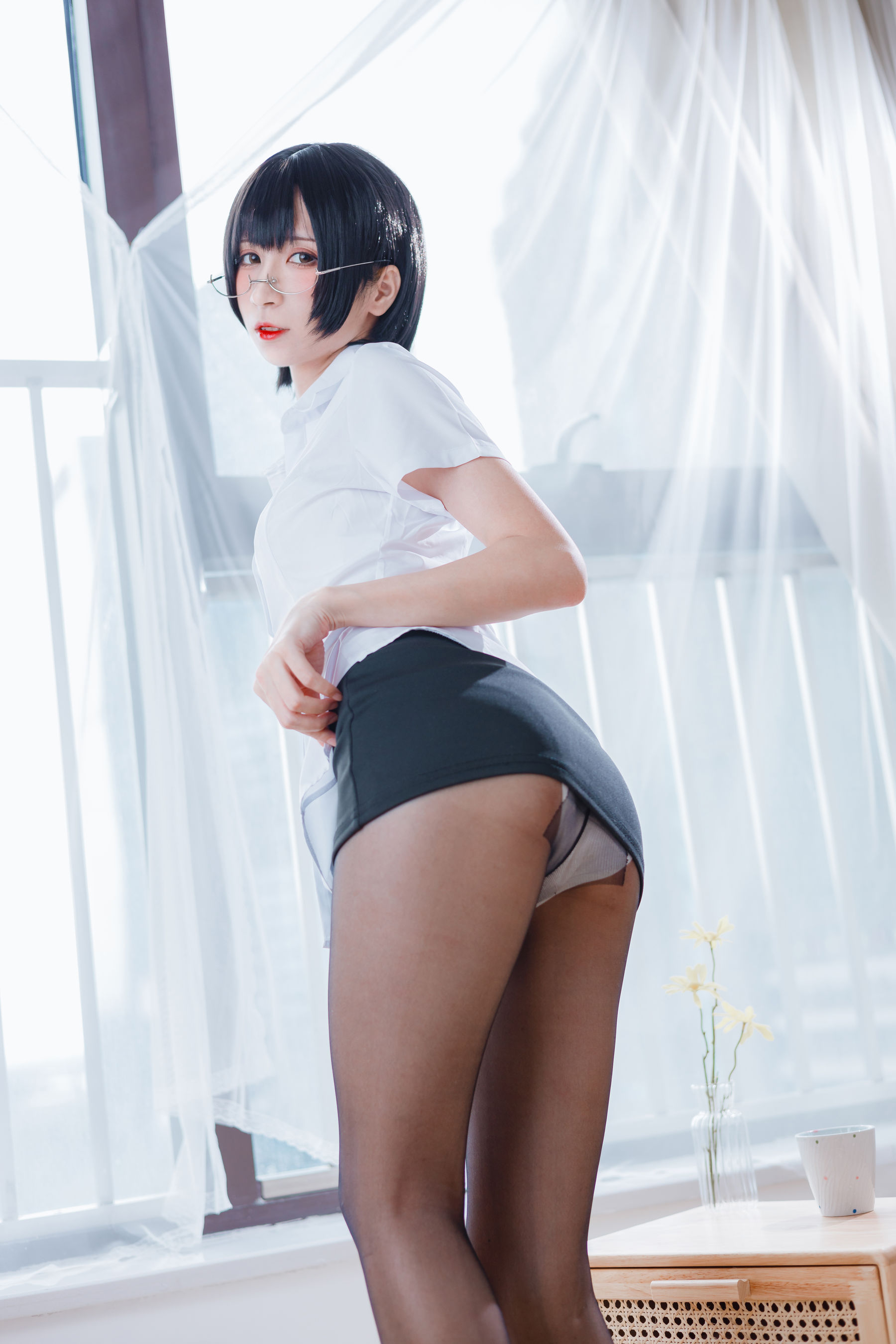 [福利COS] 贝儿酱Miki - OL装第9张