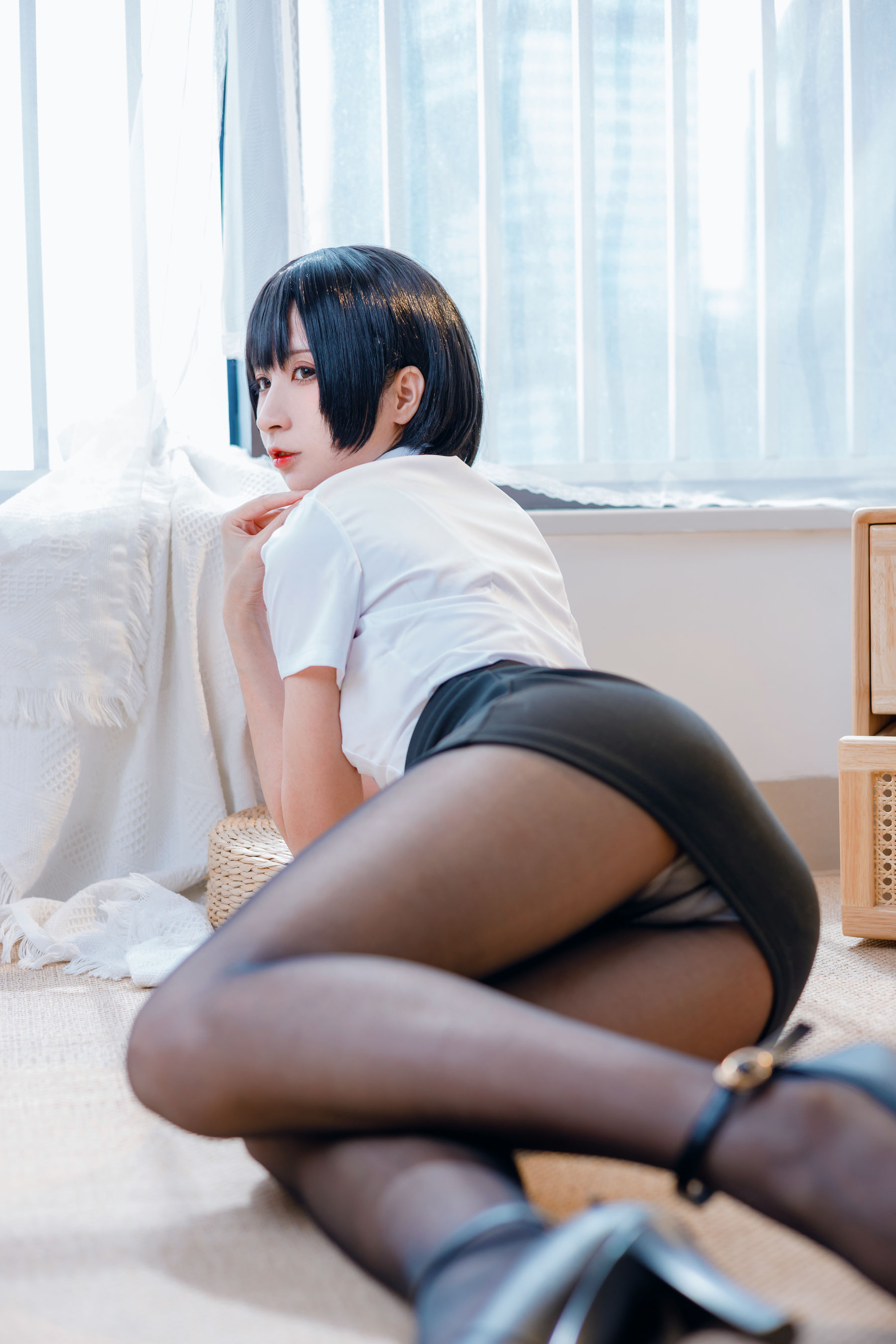 [福利COS] 贝儿酱Miki - OL装第2张