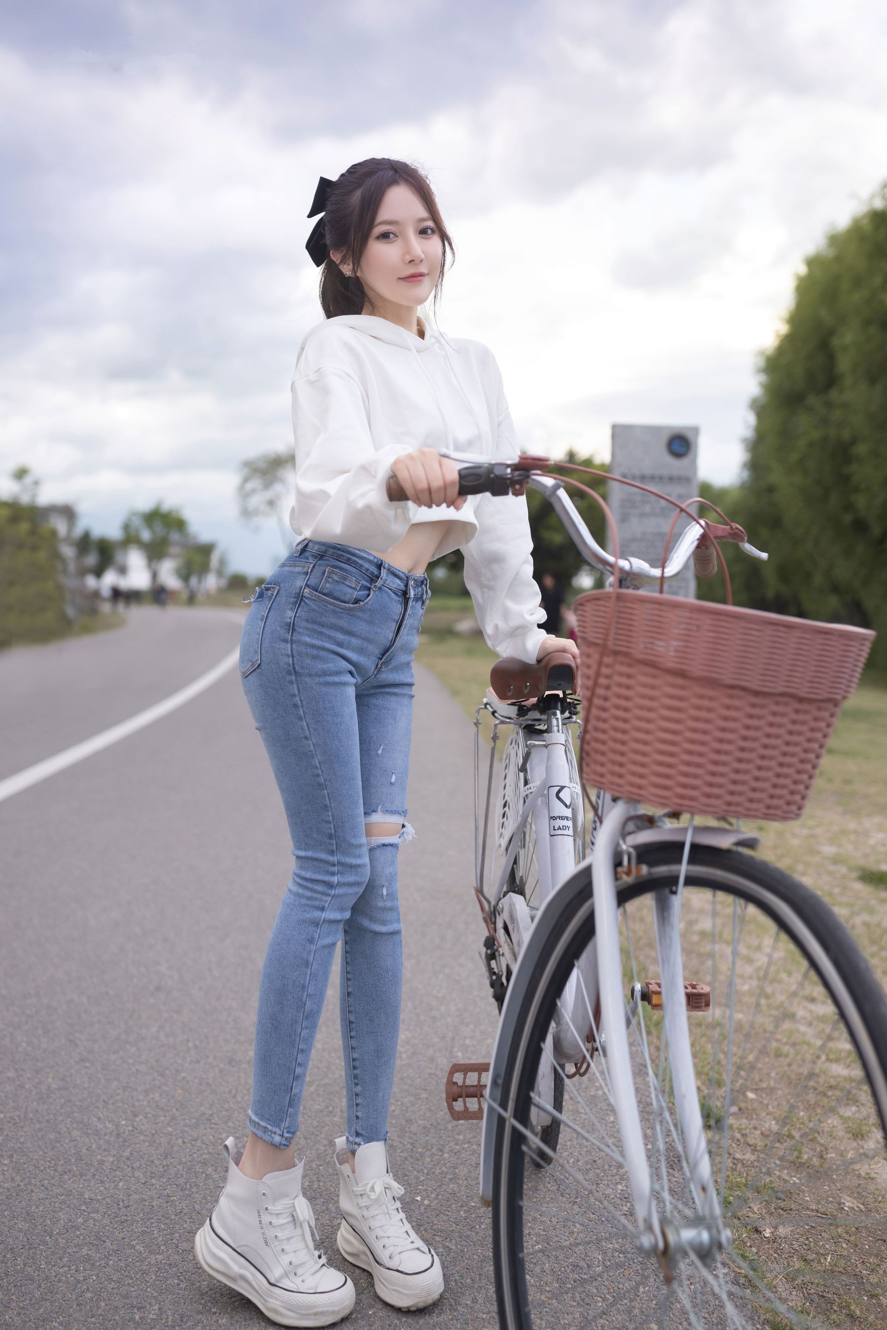 [福利COS] 鱼子酱 牛仔情趣写真第1张