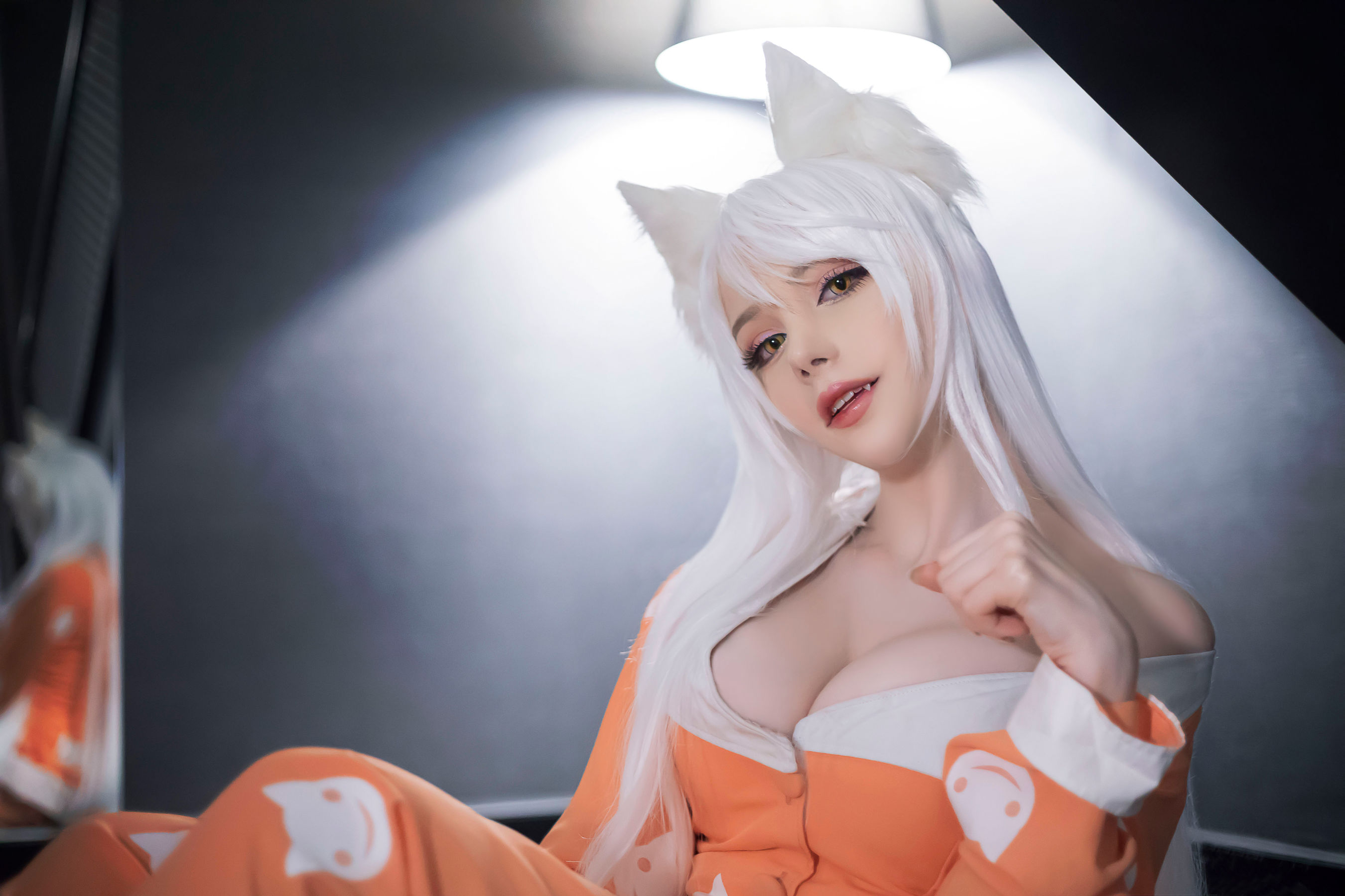 [COS福利] 国外美女SayaTheFox - 白毛狐狸第5张