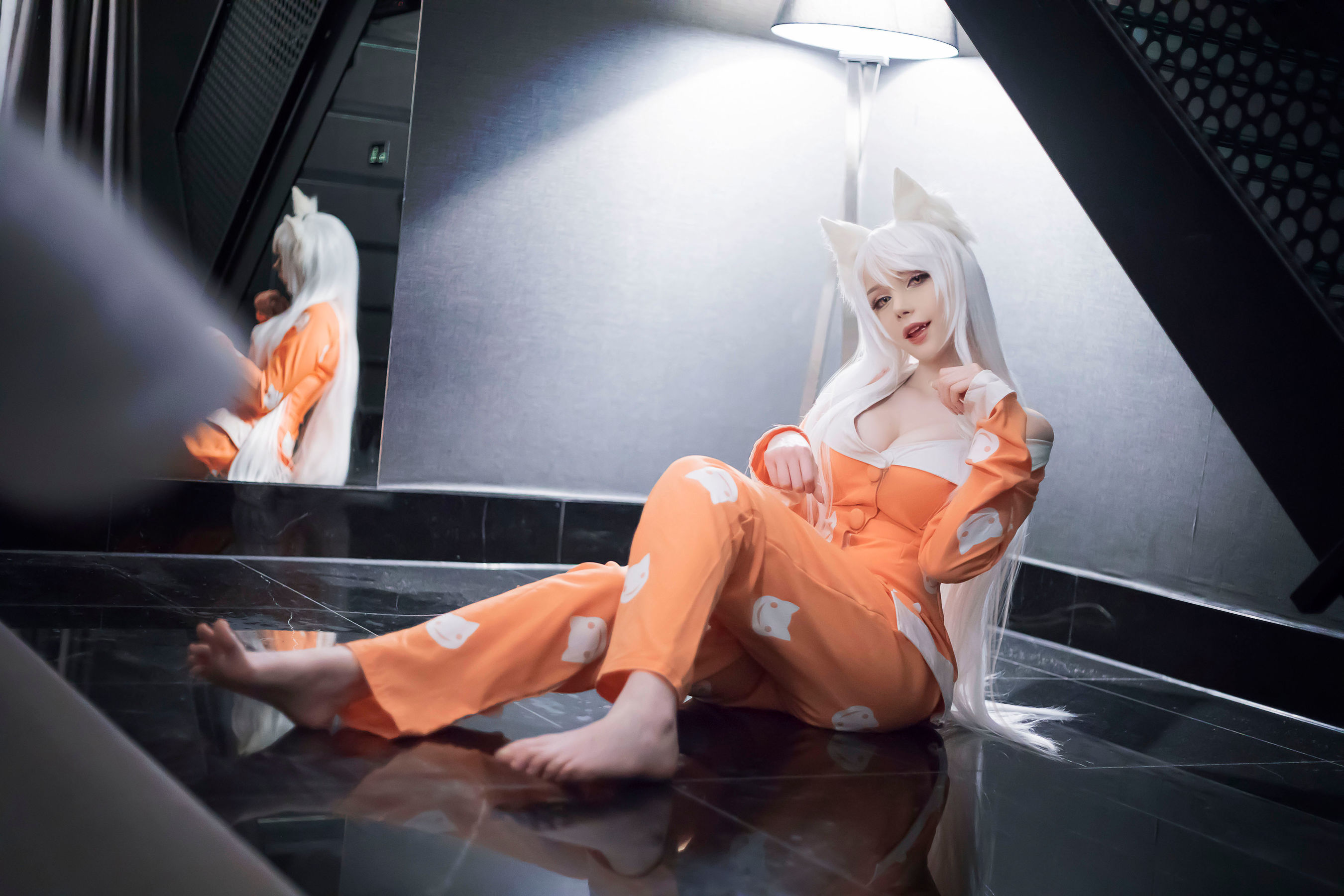 [COS福利] 国外美女SayaTheFox - 白毛狐狸第5张