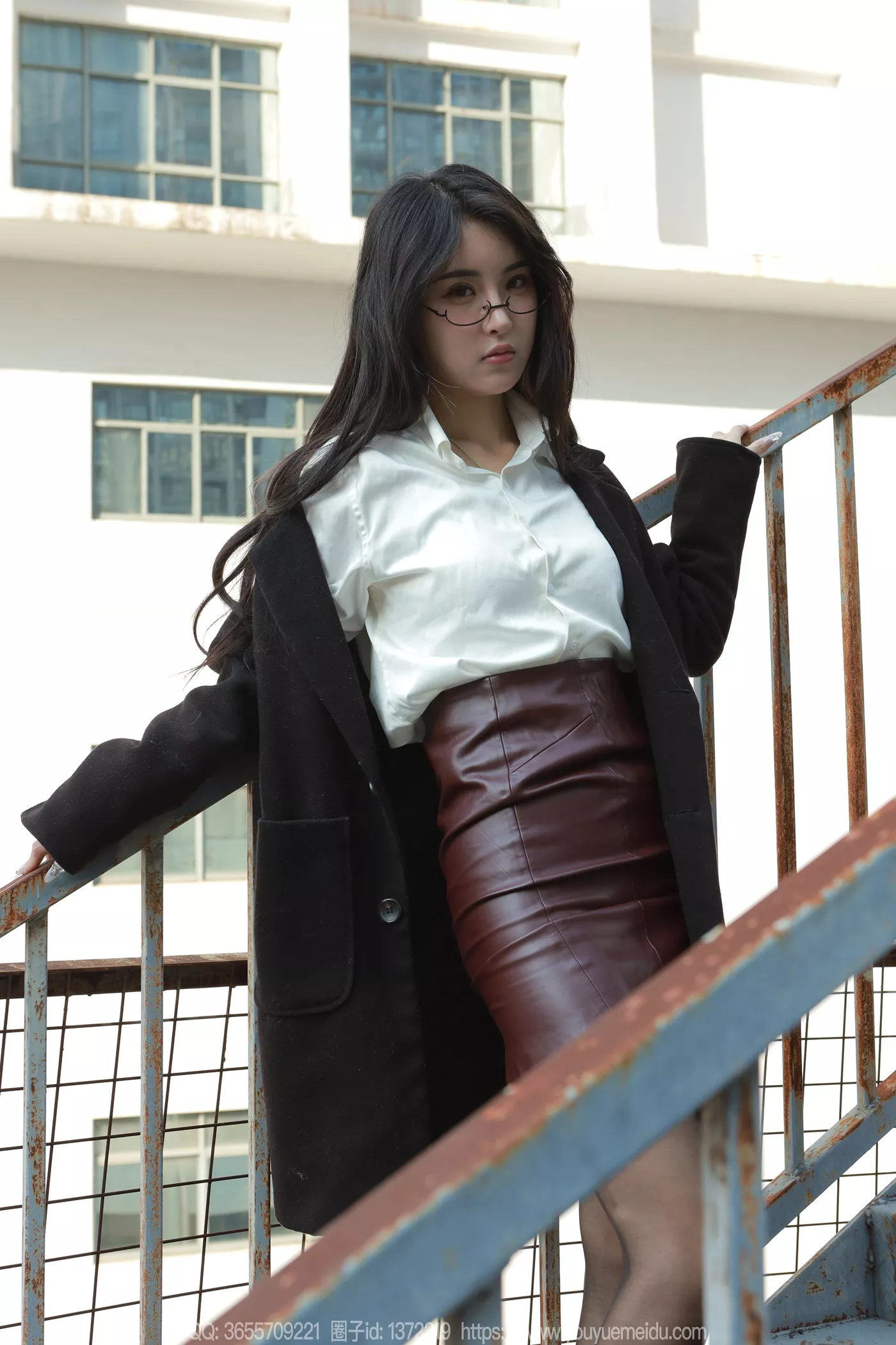 [IESS异思趣向] 2024.12.22 丝享家1930：小宝《眼镜美女》[91P]第9张