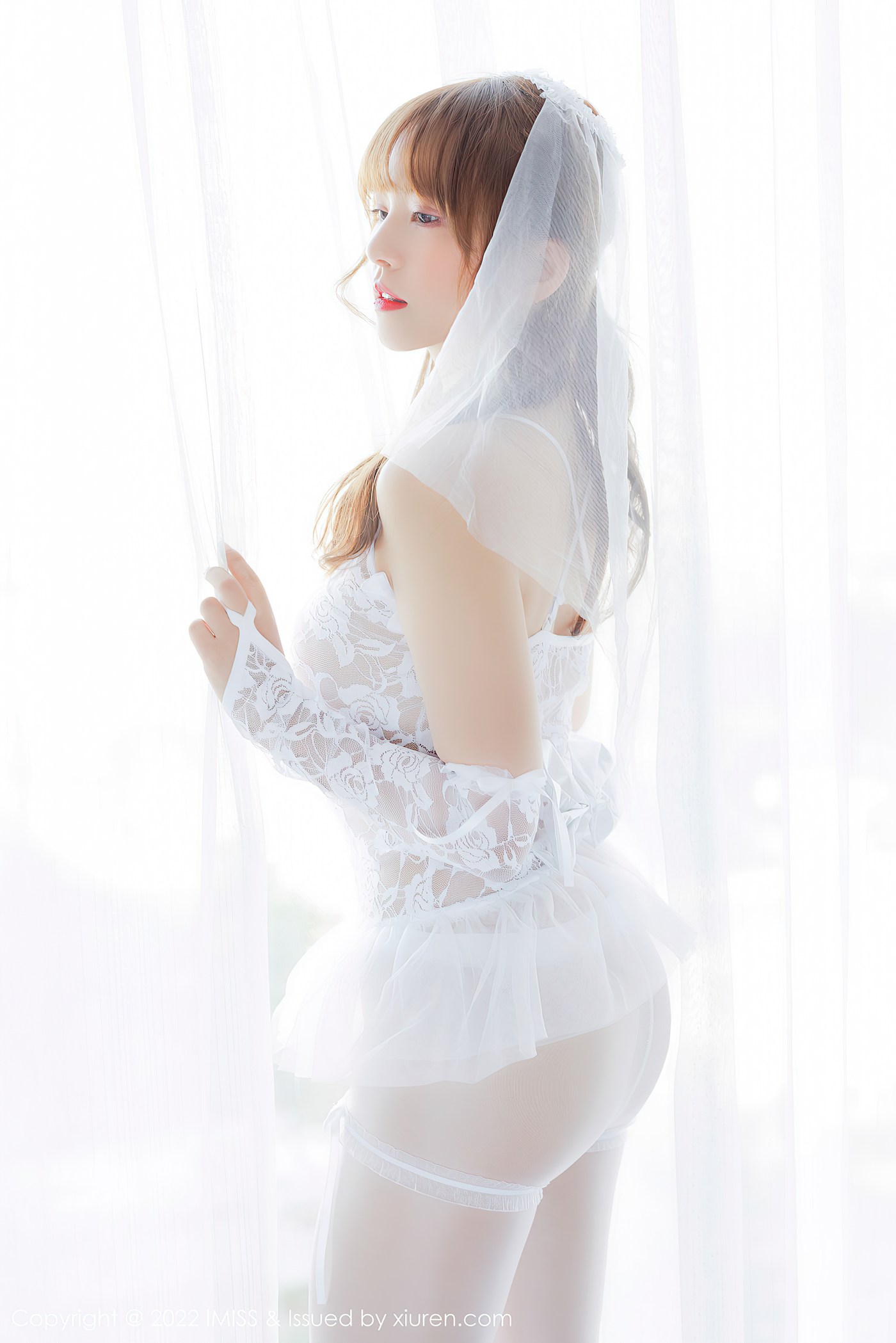 [IMISS爱蜜社] 2022.04.01 VOL.674 张思允Nice 婚纱丝袜[54P]第2张