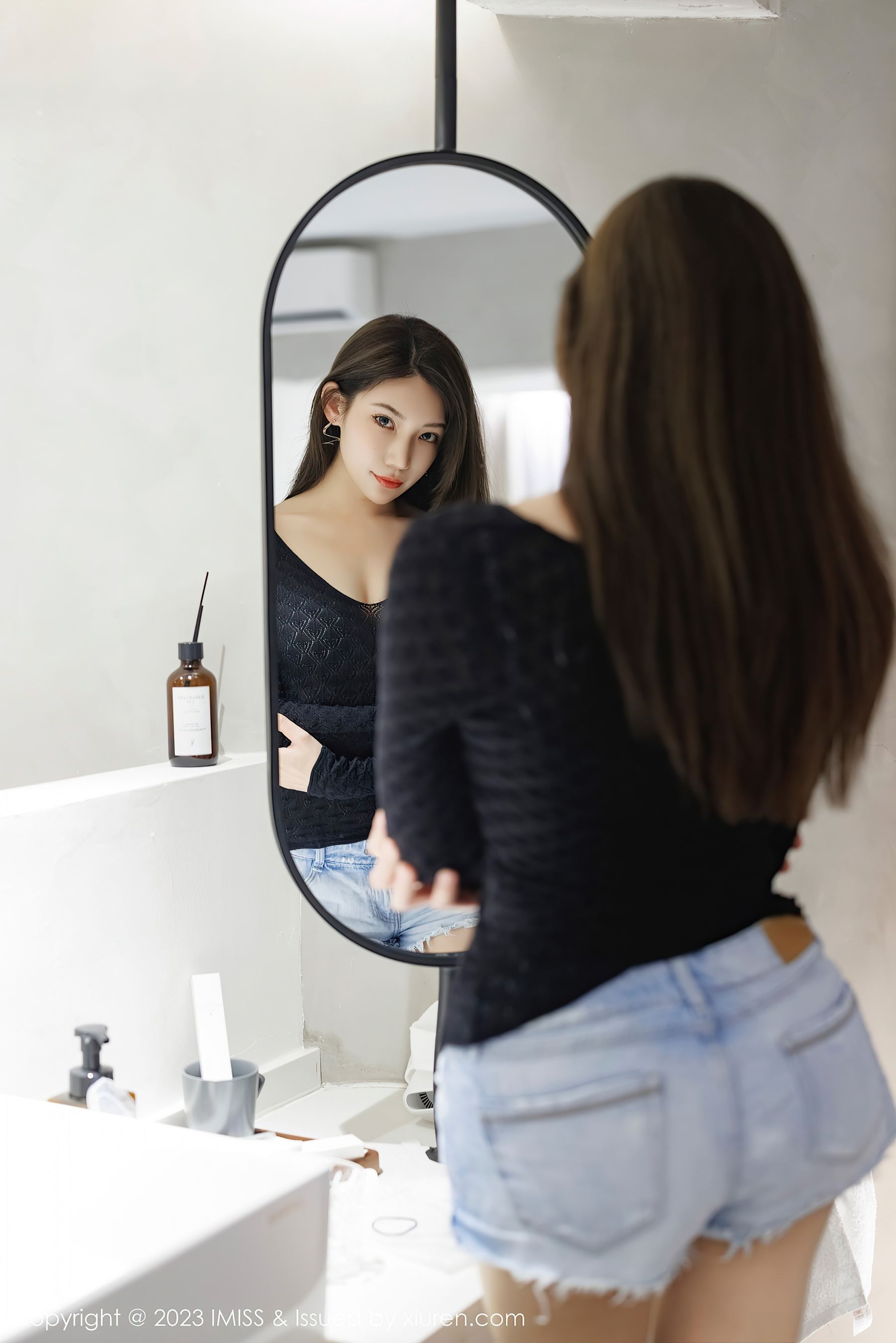  爱蜜社 VOL.727 小狐狸Kathryn 超短裤美腿第14张