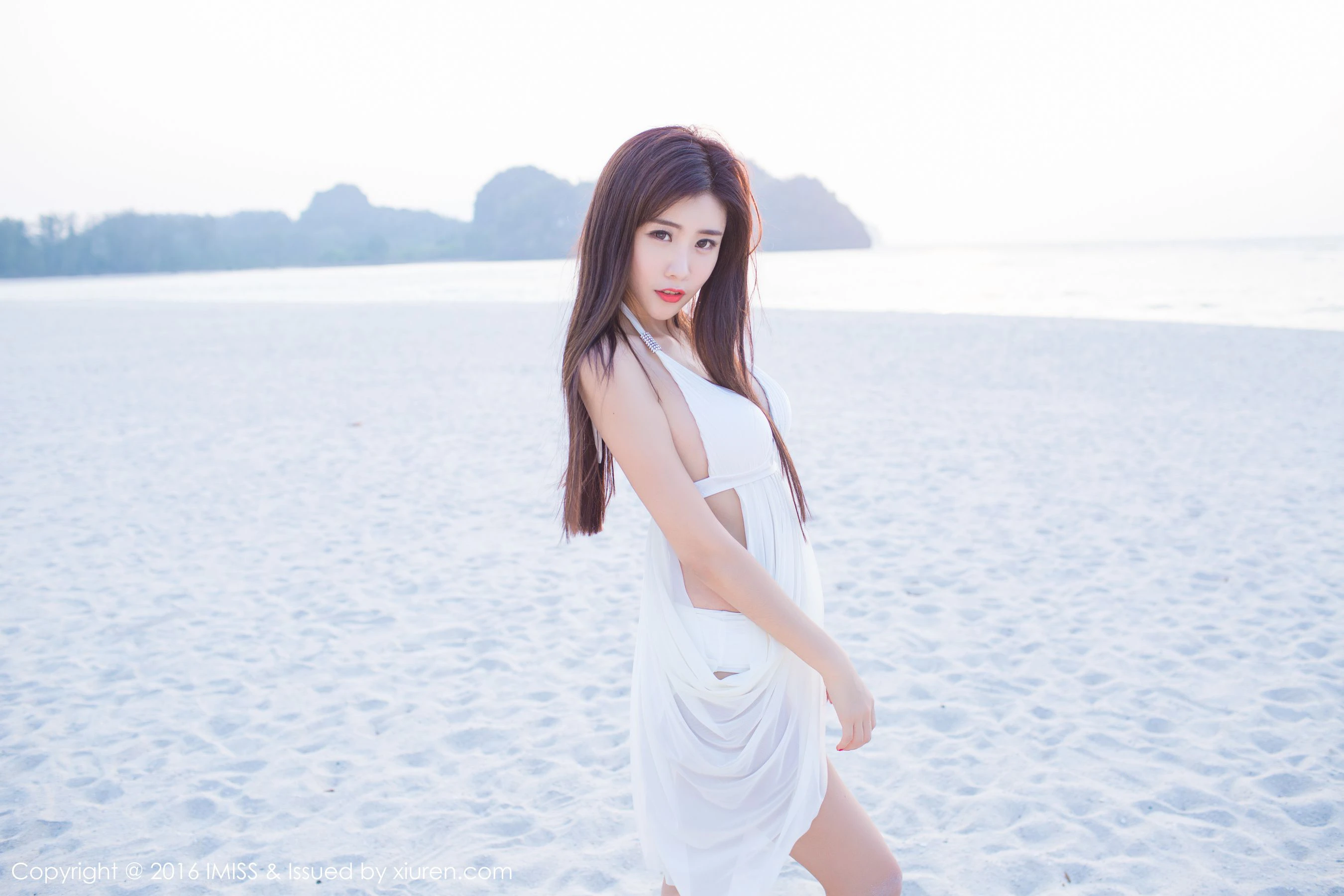  程小烦不烦《粉色装扮+白色裙子外拍》 爱蜜社IMiss Vol.086第8张