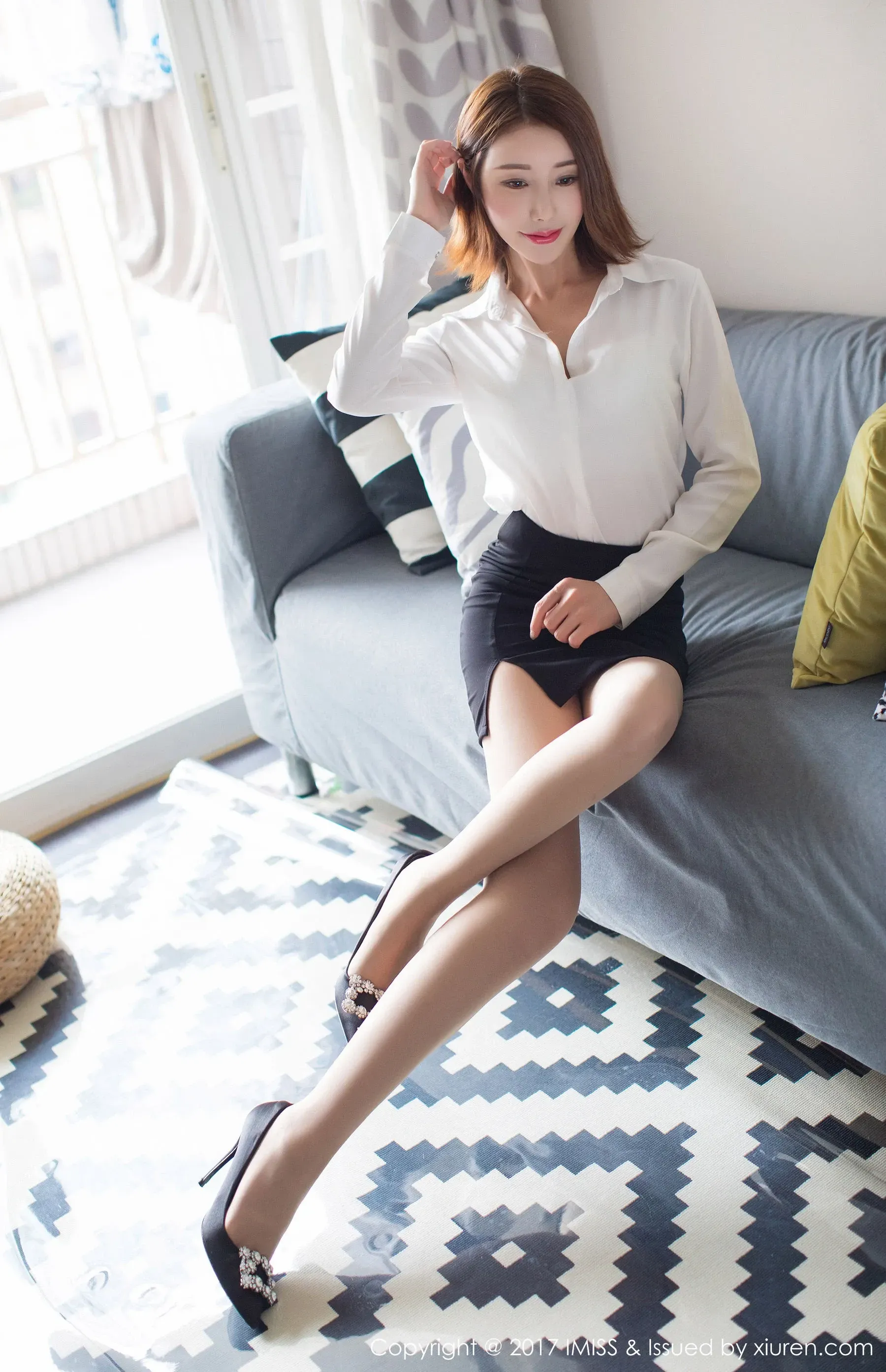  Savina《OL制服搭配黑丝美腿系列》 爱蜜社IMiss Vol.193第12张