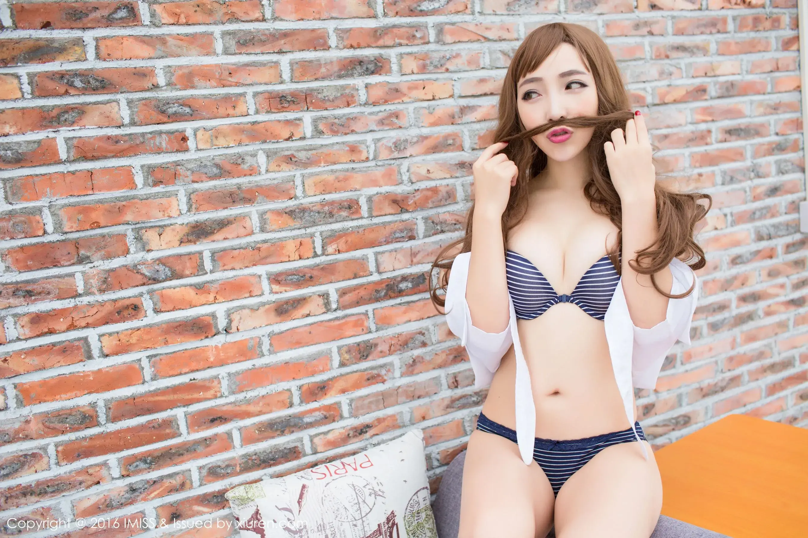  黄歆苑《性感内衣+学生装》 爱蜜社IMiss Vol.074第13张