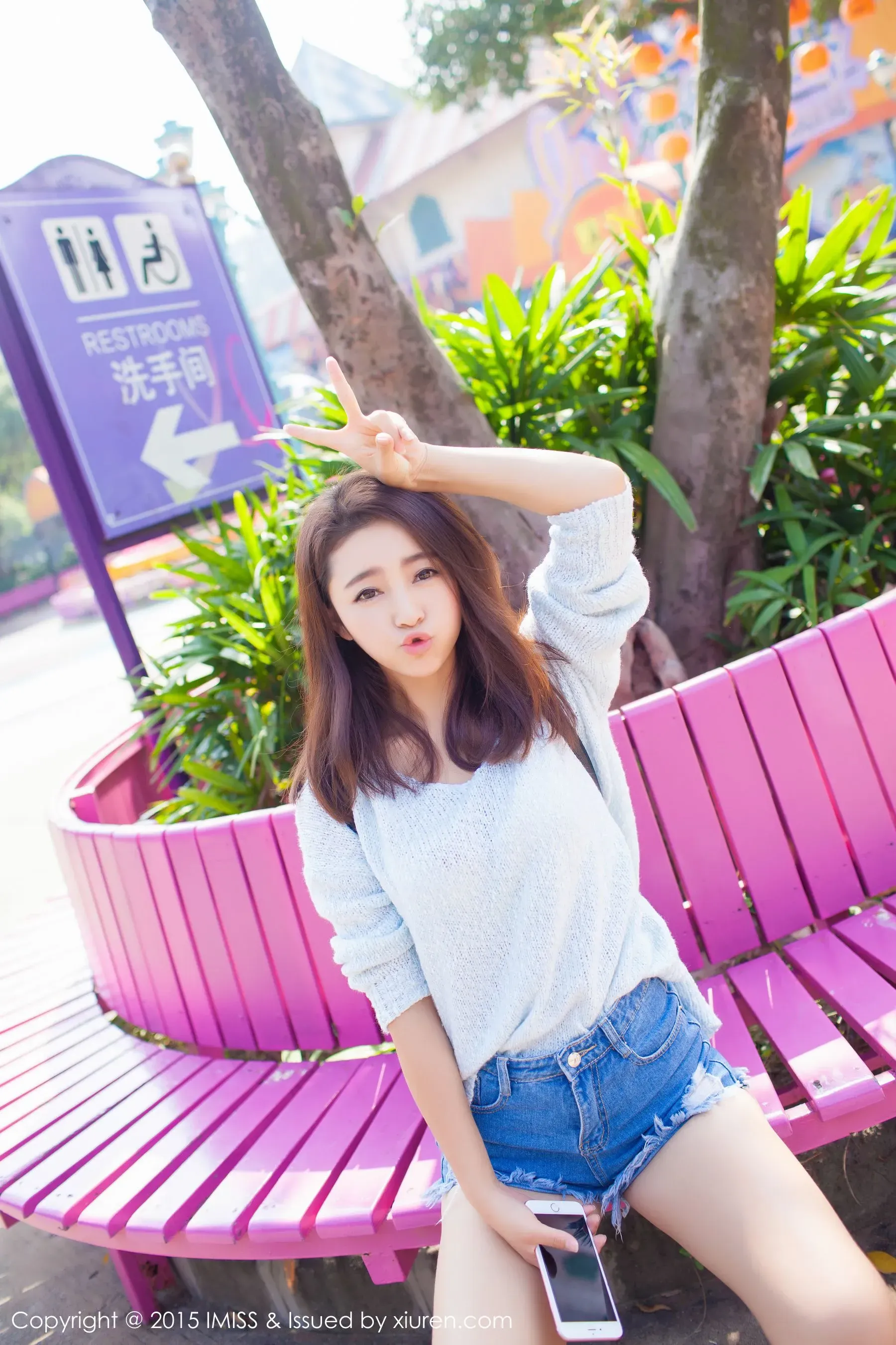  夏茉GIGI《牛仔热裤街拍》 爱蜜社IMiss Vol.049第1张