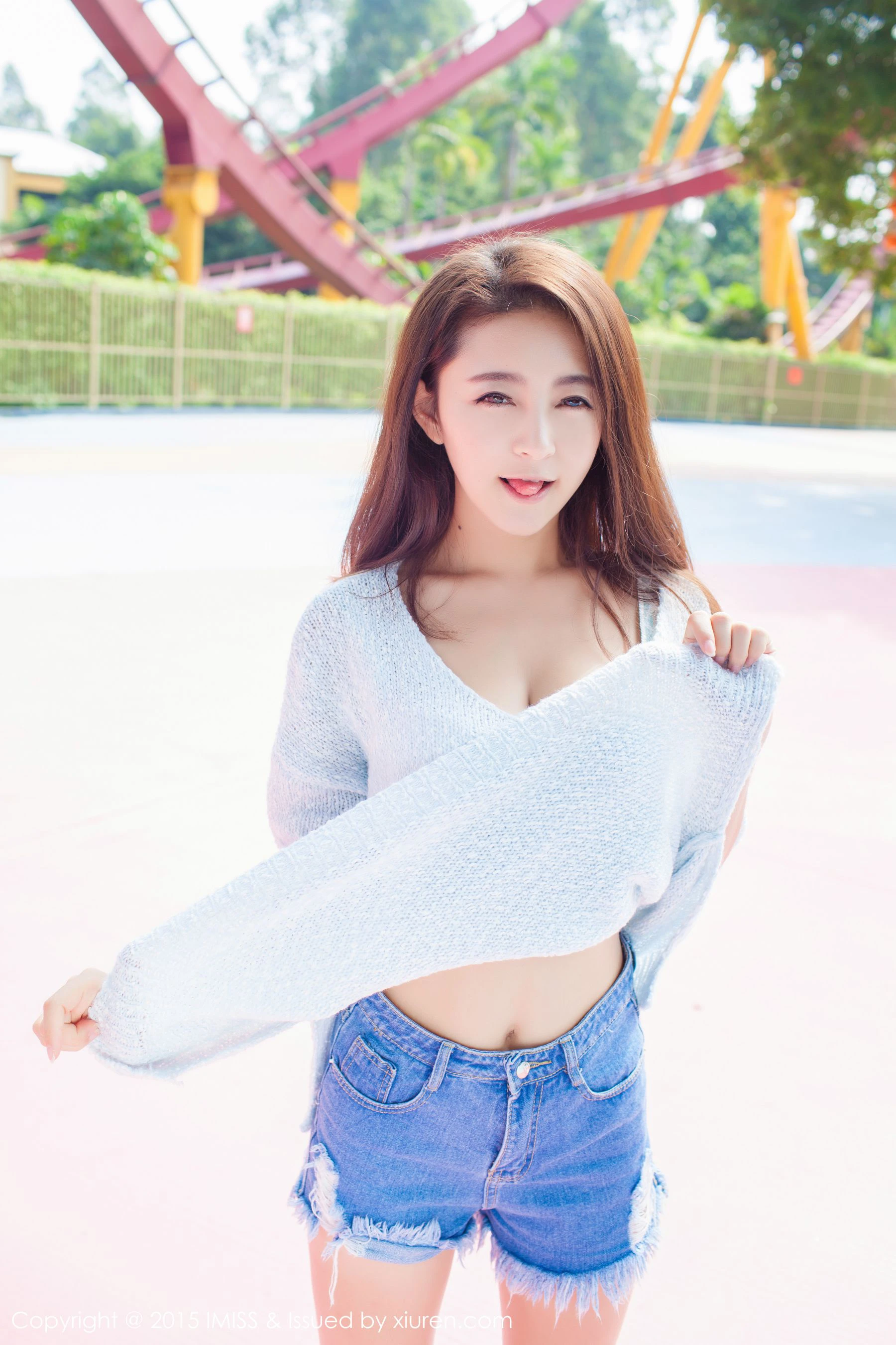  夏茉GIGI《牛仔热裤街拍》 爱蜜社IMiss Vol.049第8张