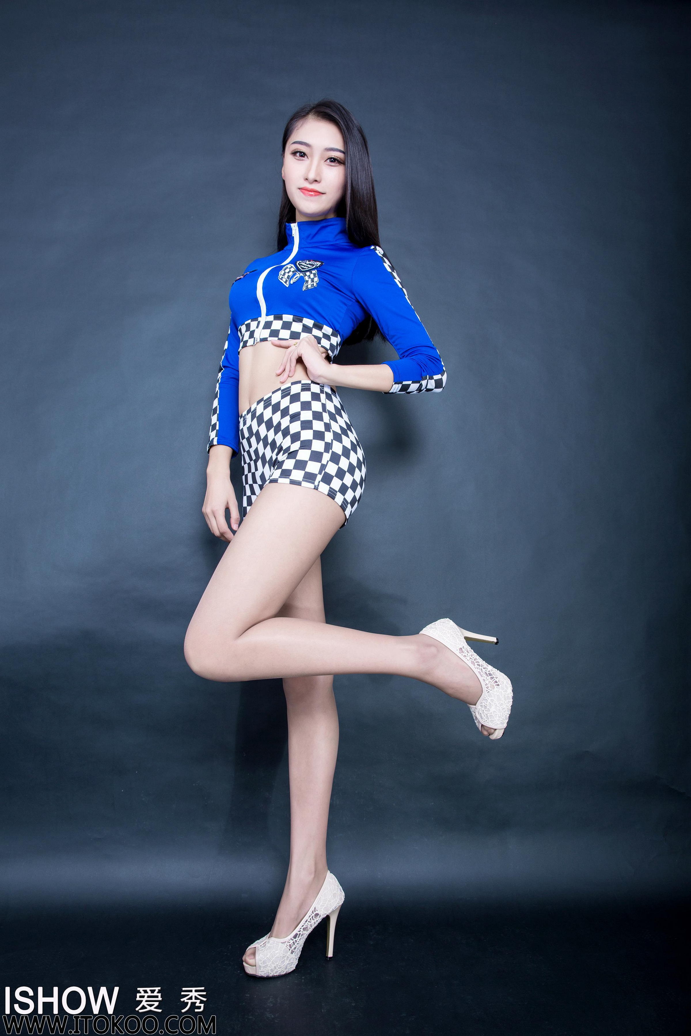 [ISHOW爱秀]蓝色赛车女郎制服美女 王钰彤Kimi 肉丝美腿与白色高跟性感写真 2016-01-09 No.025第1张
