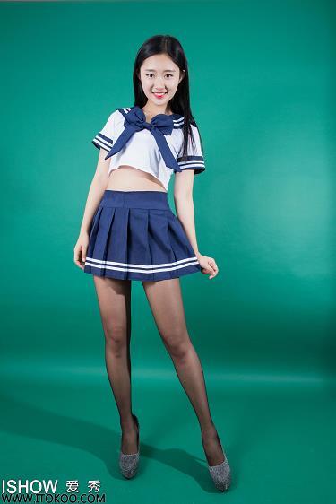 [ISHOW爱秀]蓝白水手学生制服美女Model 樱桃Cherry 黑丝美腿与闪亮高跟性感写真 2016-01-23 No.027