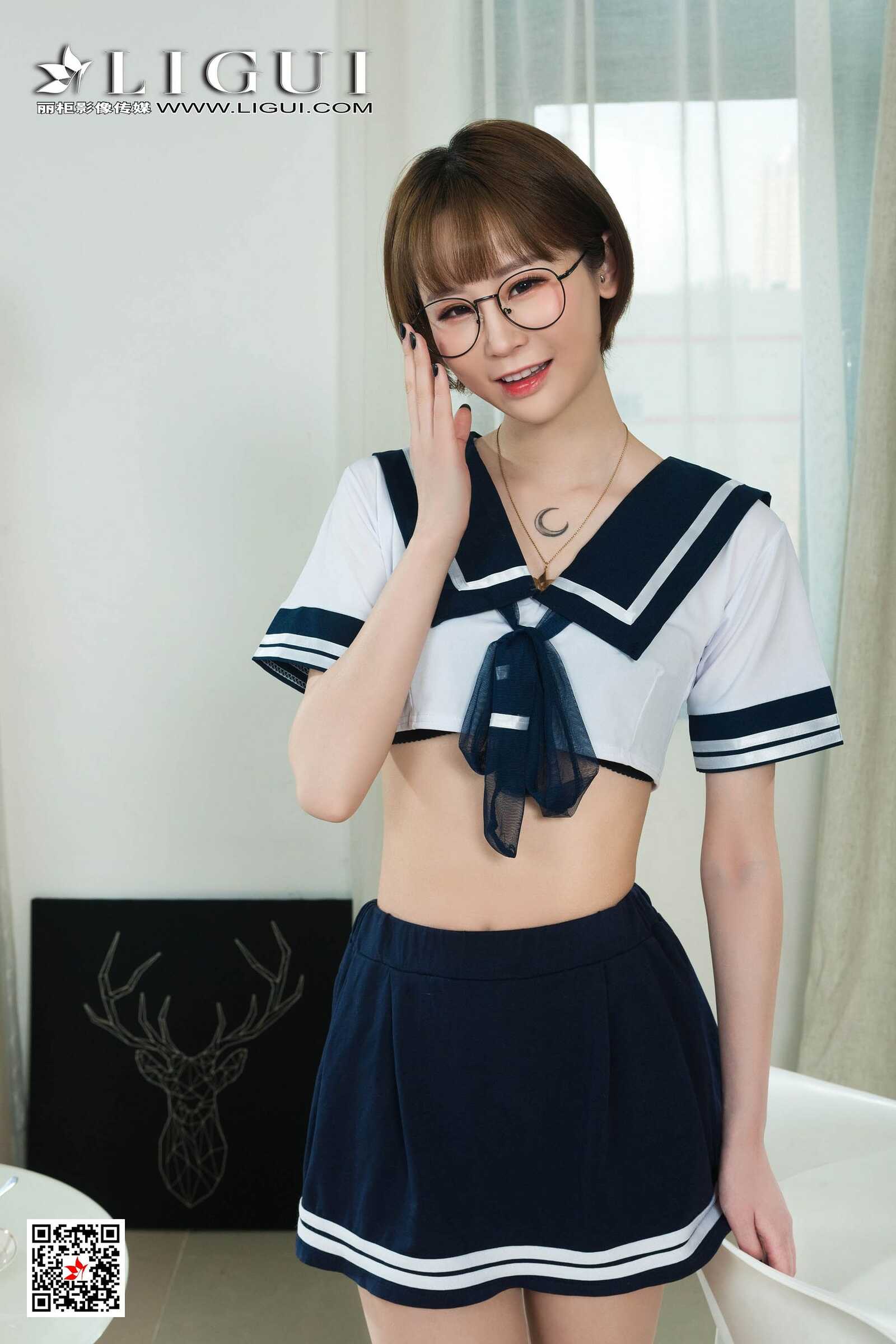 Model 洋洋《水手服眼镜妹丝足》 [丽柜LIGUI] 网络第6张