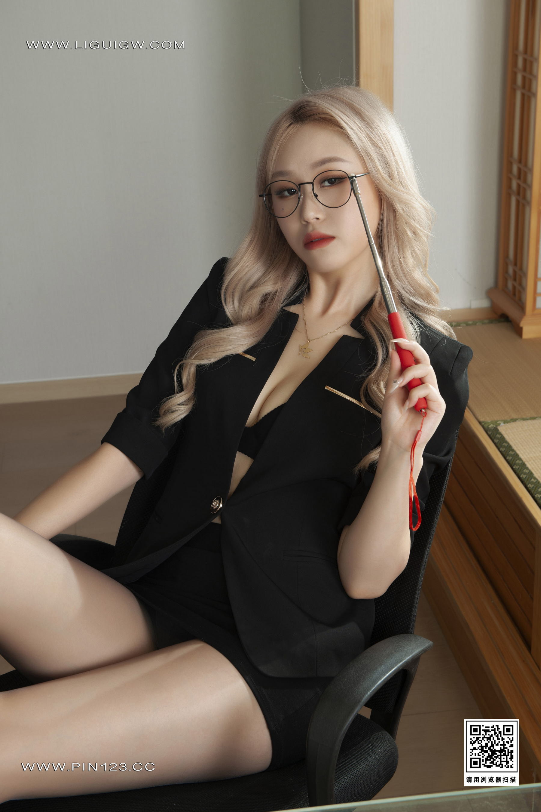 [Ligui丽柜] 2023.09.08《教师足底》尔尔第21张