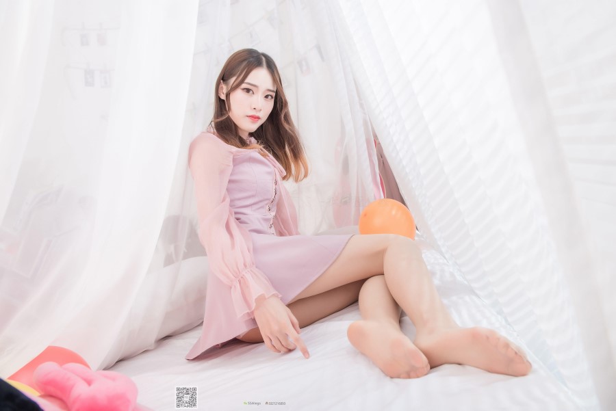 [SSA丝社] 027 小琪琪 肉色开档丝袜 清纯美女的Y惑第9张