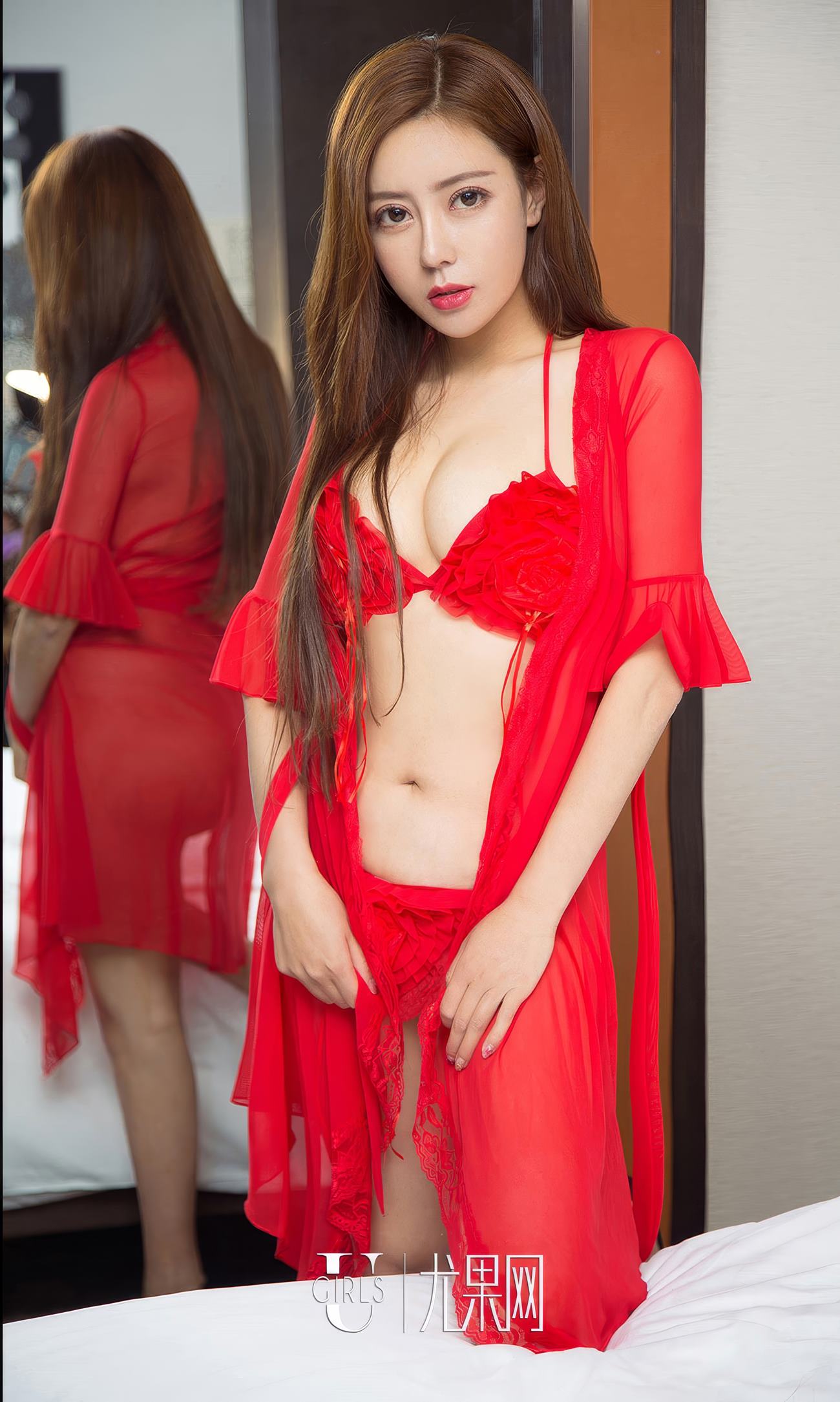 [爱犹物]2024 NO.2948最炙热的心跳 吴美溪[35P]第4张