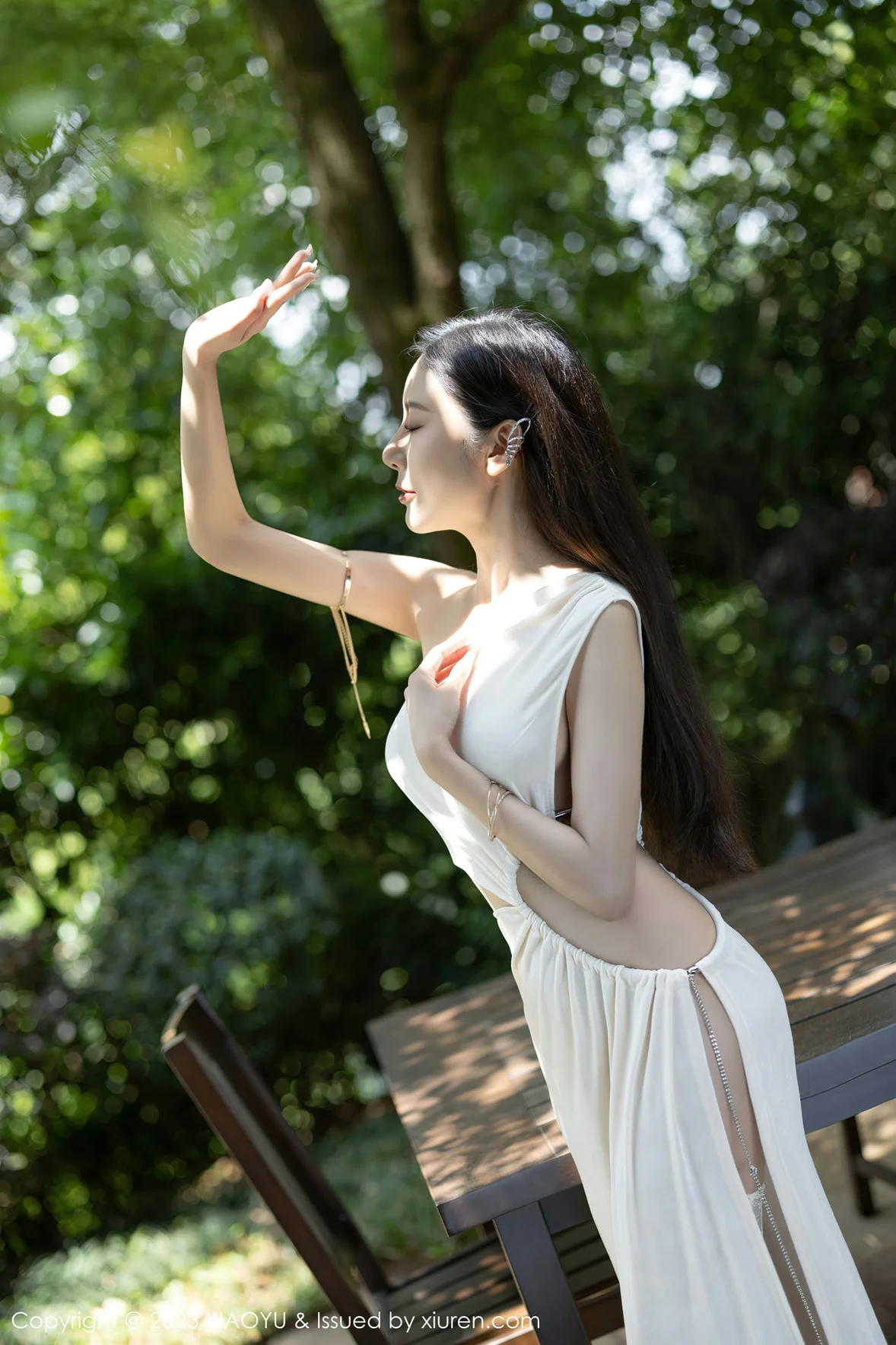  XIAOYU 语画 Vol.1082 王馨瑶yanni 黑色情趣内衣贵州旅拍 [87P]第1张