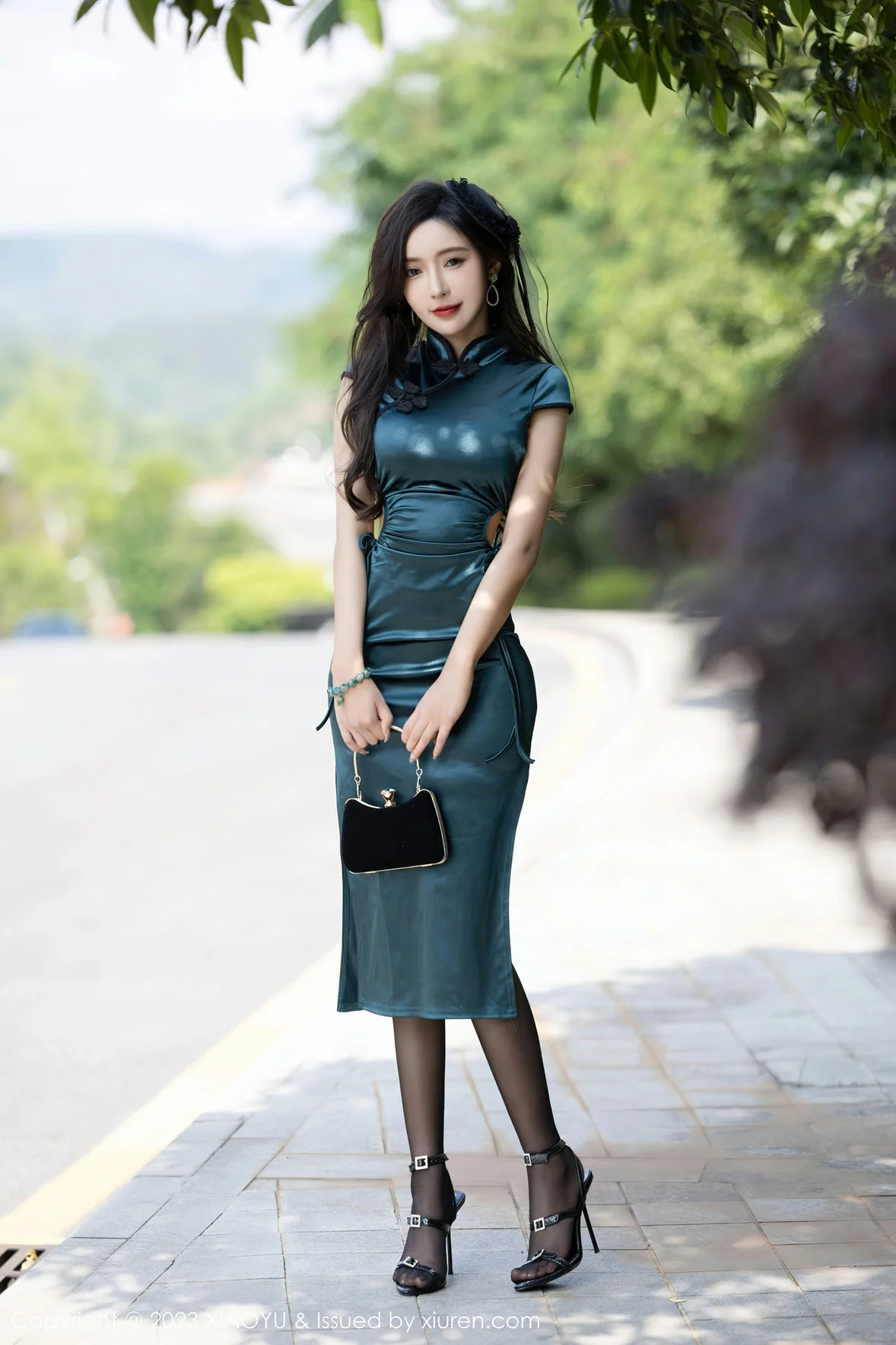  XIAOYU 语画界 Vol.1048 王馨瑶 暗绿色旗袍 [85P]第4张