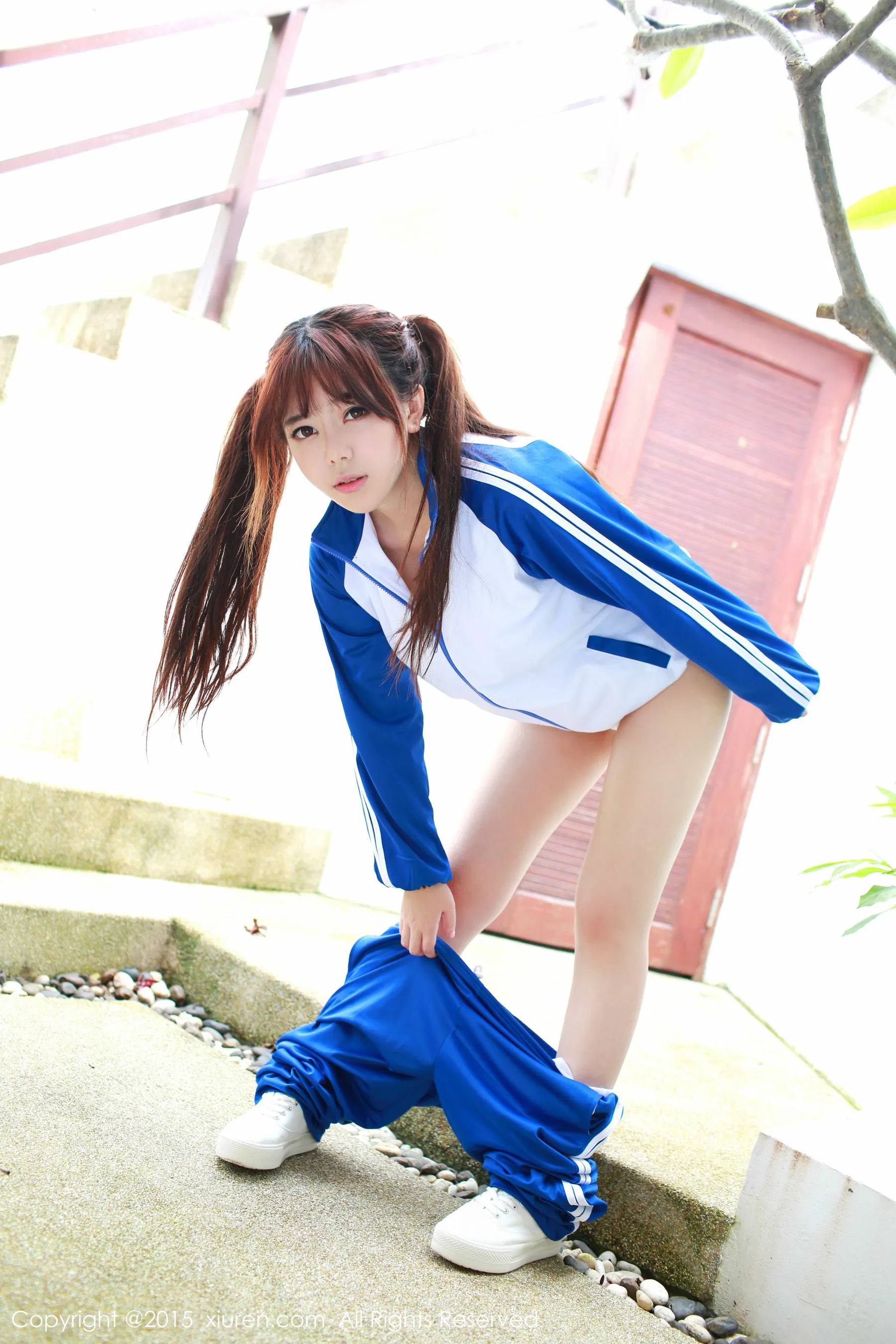  刘飞儿Faye《校服诱惑+比基尼》 秀人网 No.430第3张