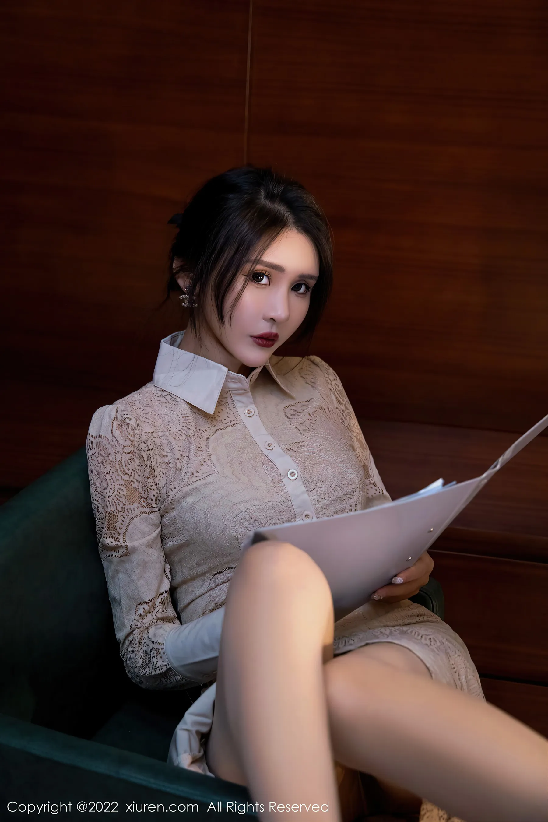  秀人网 No.4874 Emily尹菲 丝袜美腿OL写真第18张