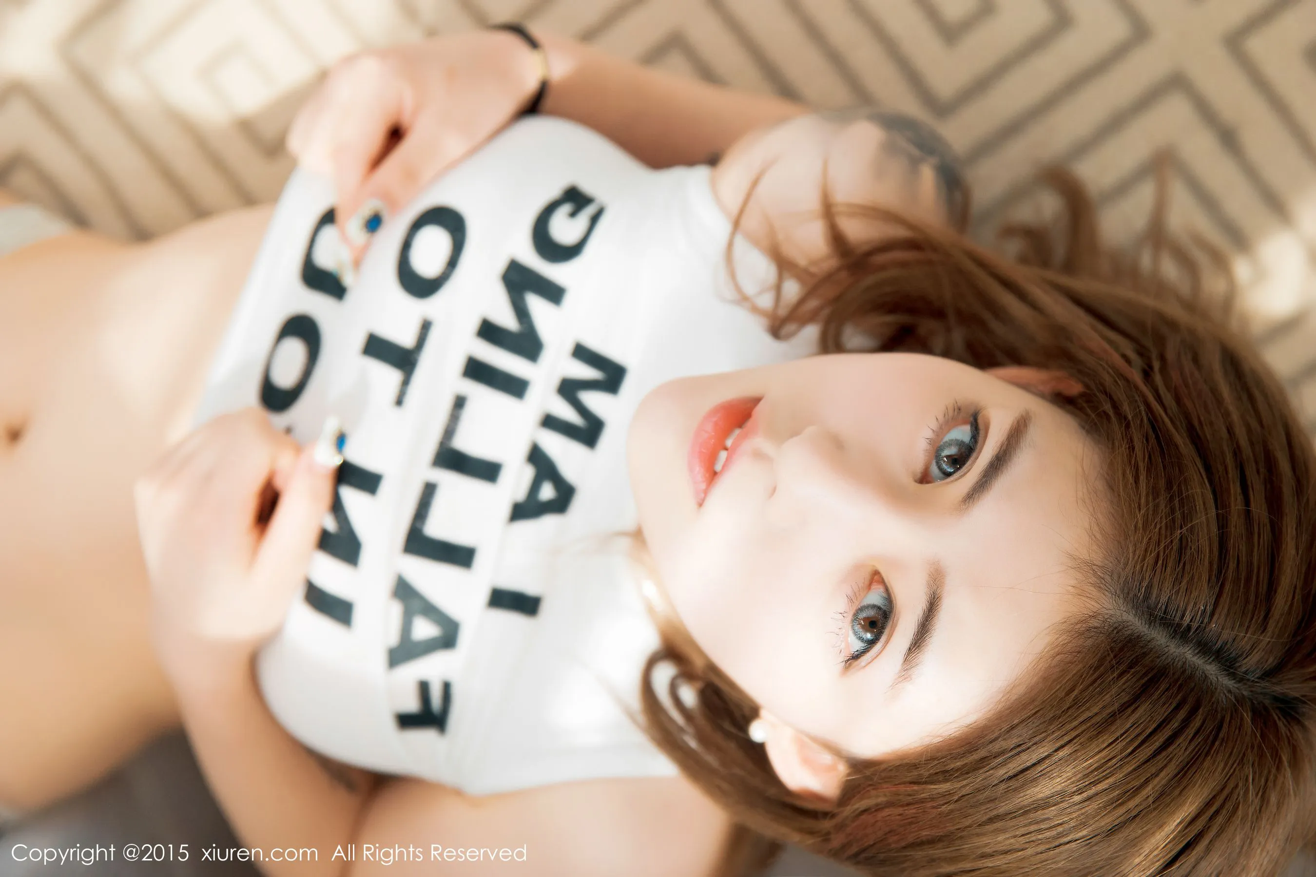 新人模特@CherryBlessU 的私房写真片 秀人网 No.384第6张