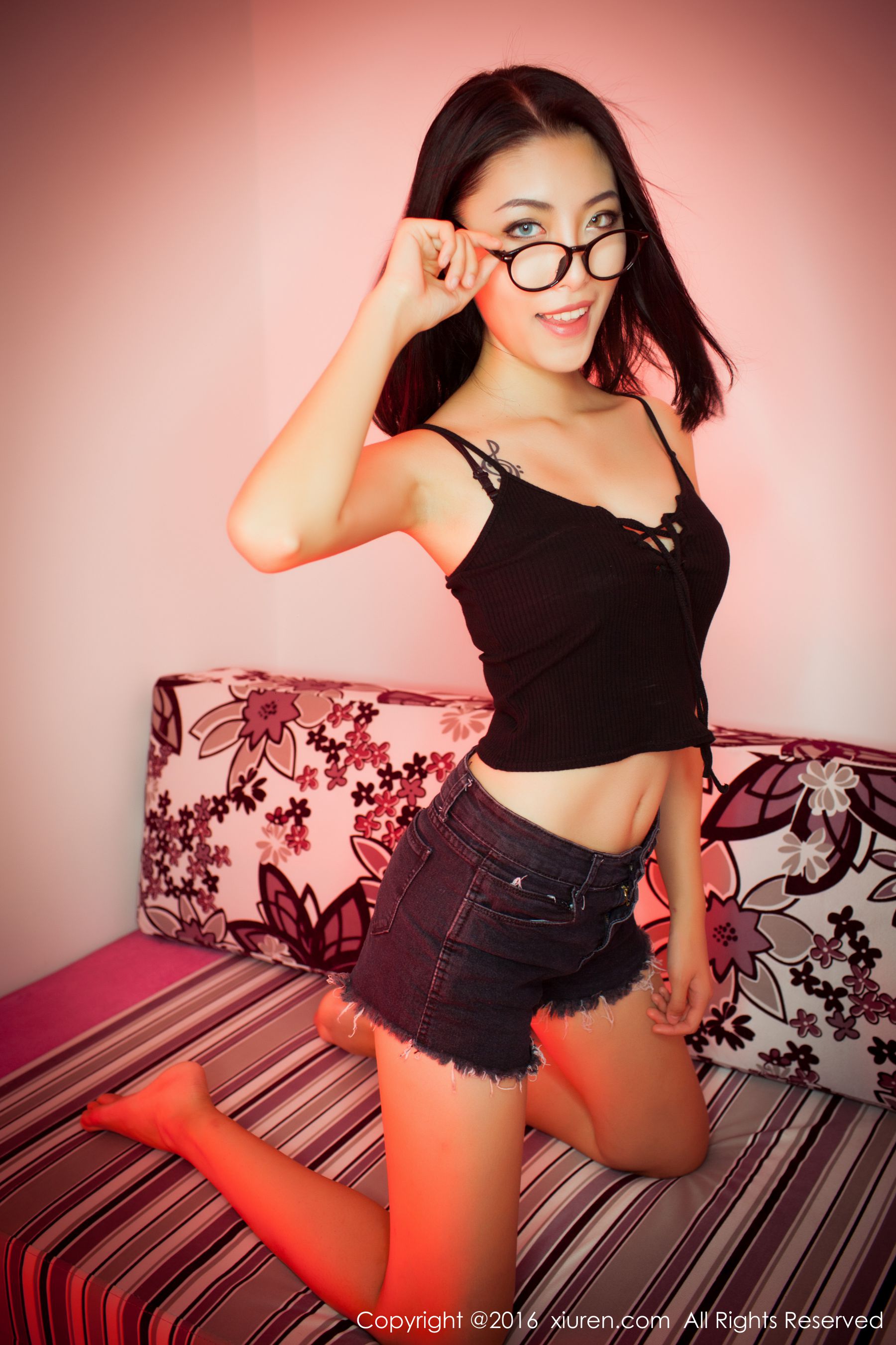  BOBO_xk(黎蒨垚)《热裤+内衣系列》 秀人网 No.617第9张