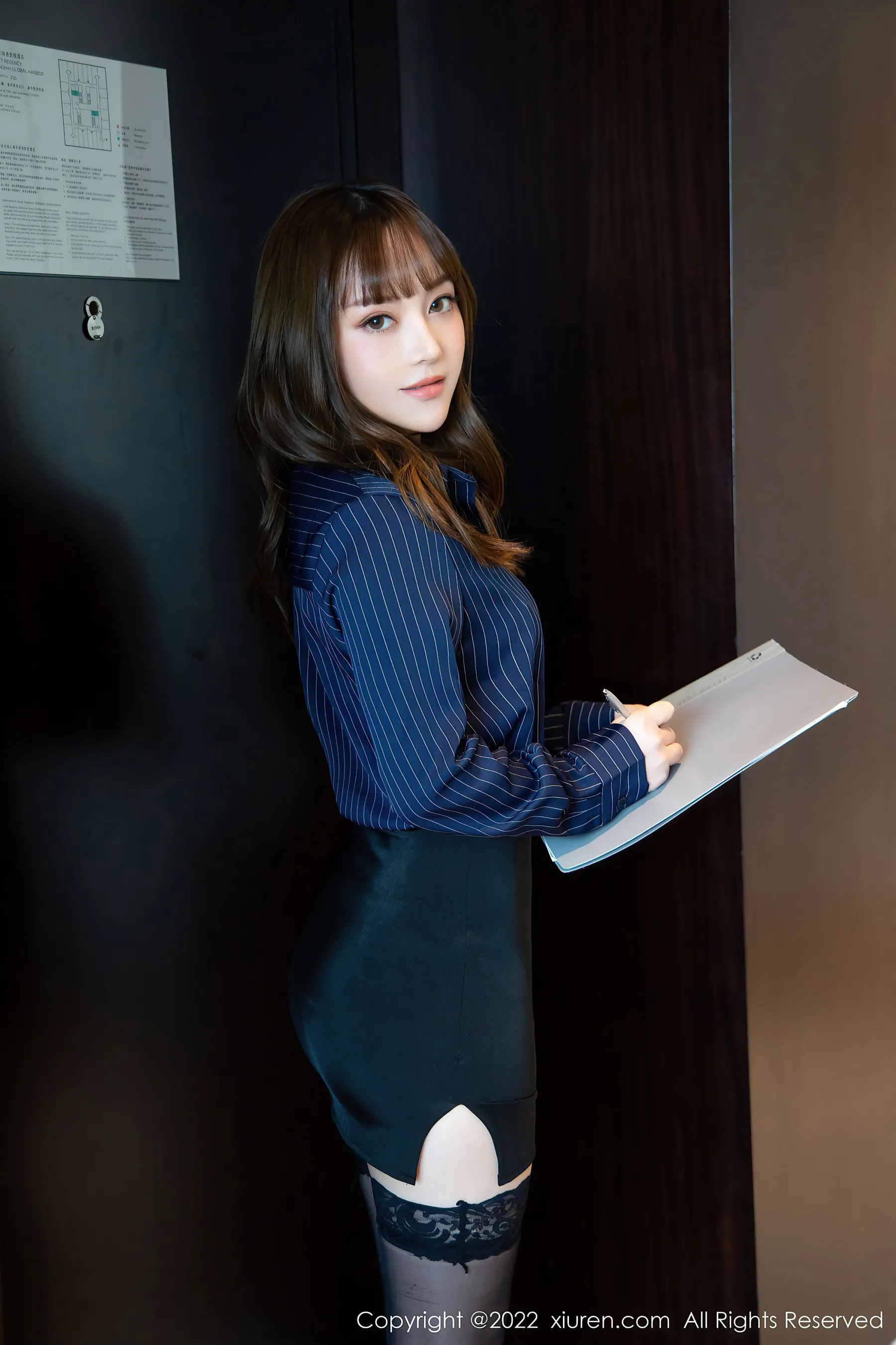 秀人网 No.4579 豆瓣酱 OL装扮职场诱惑第30张