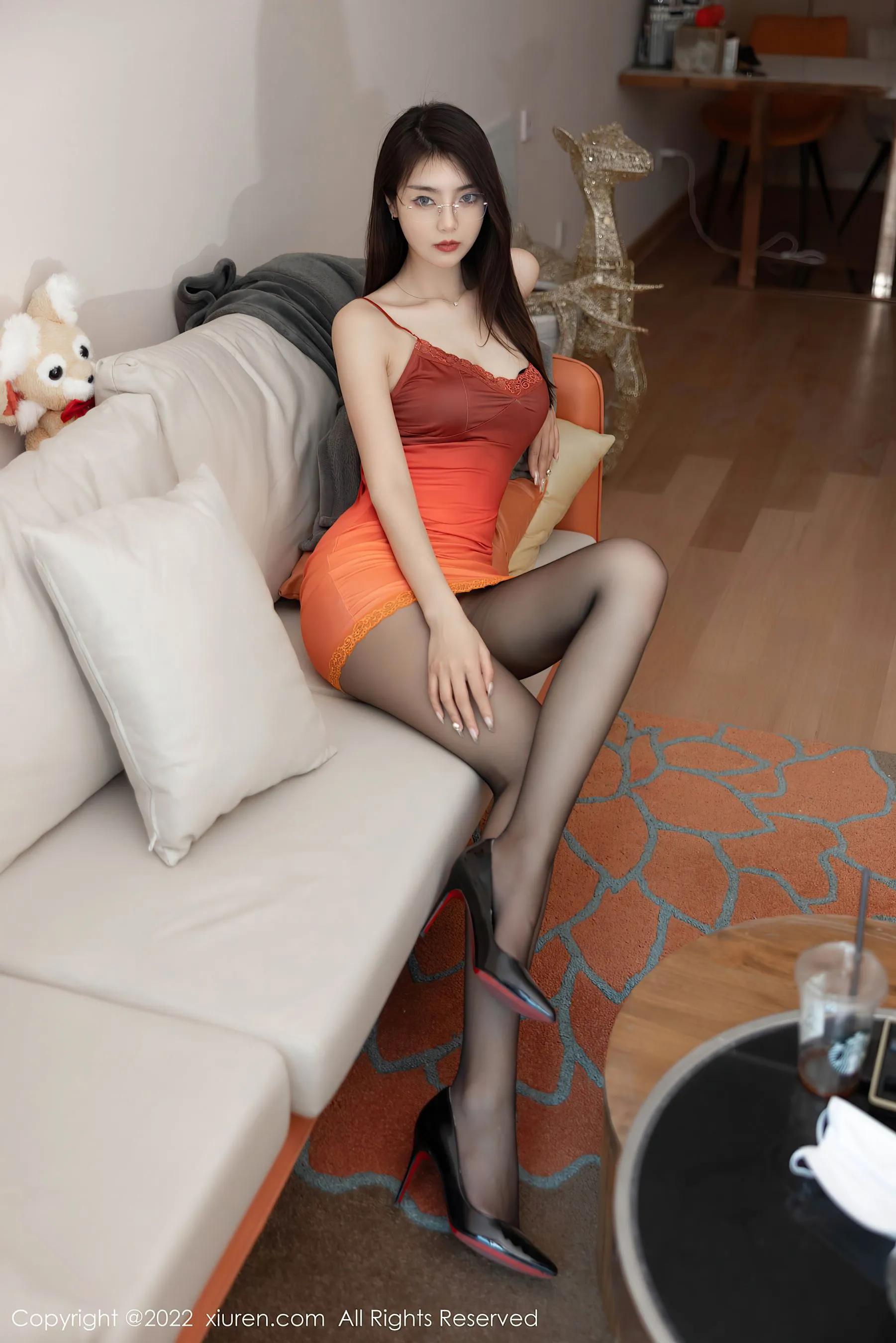  秀人网 No.5378 可樂Vicky 黑丝美腿第17张