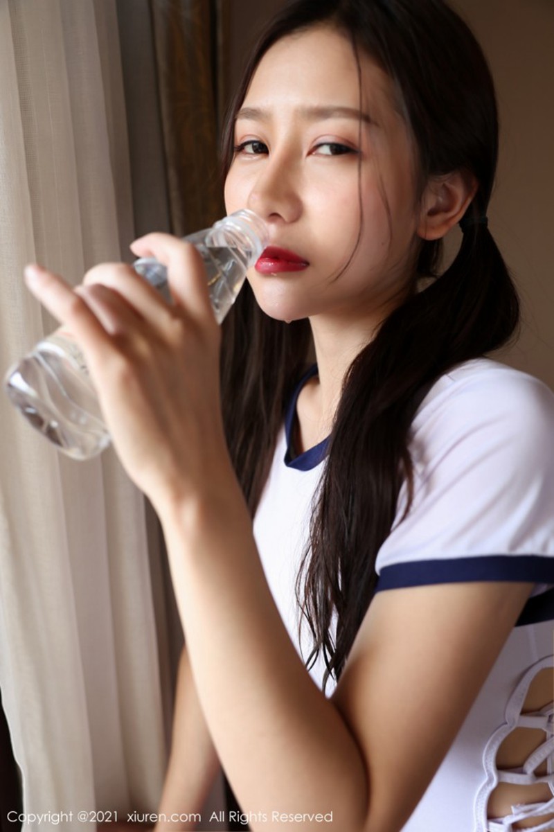[XiuRen秀人网] 2021.03.15 No.3201 尹甜甜第1张