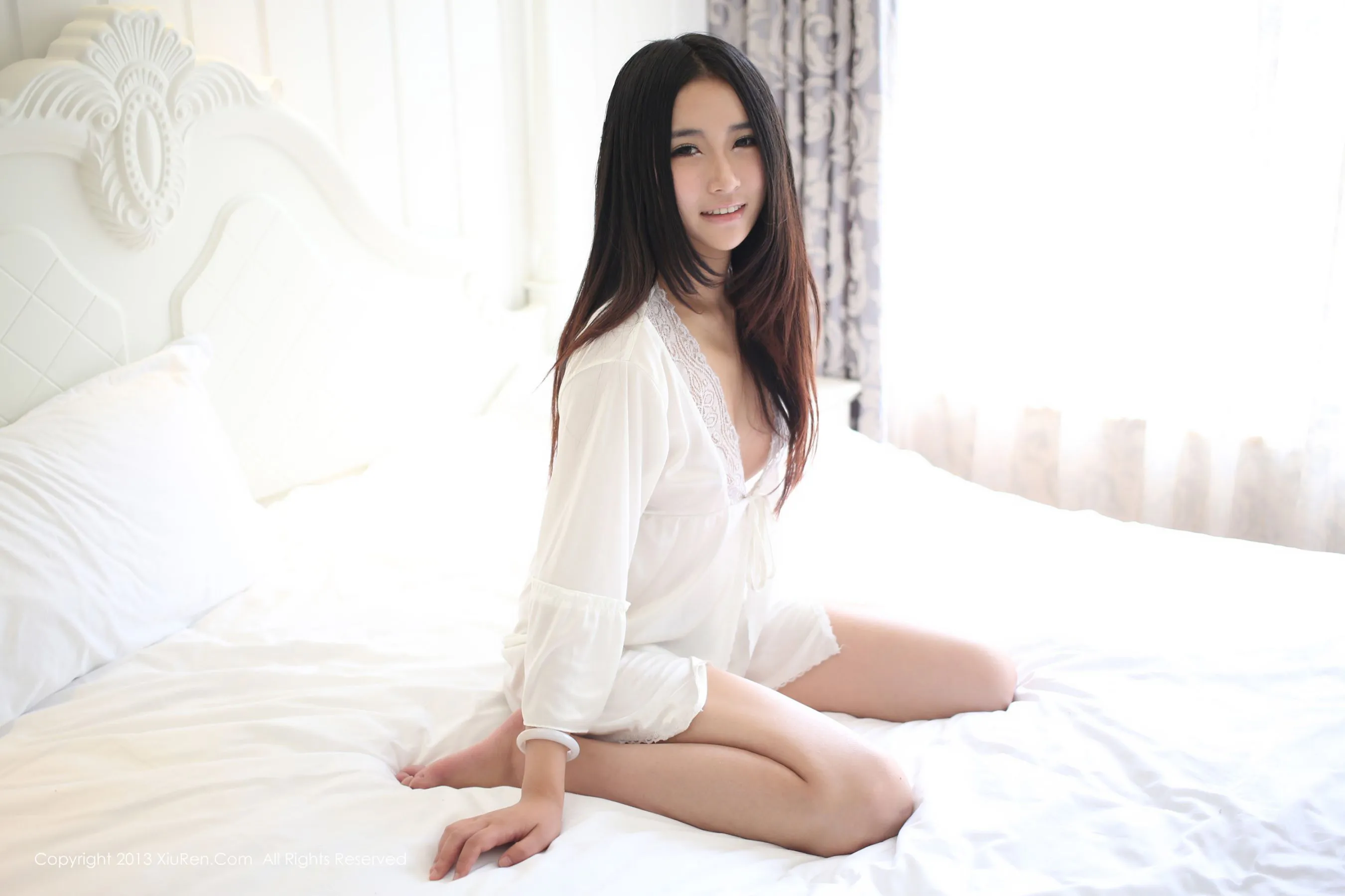  MOON嘉依 &#038;4套内衣 秀人网 No.002第24张