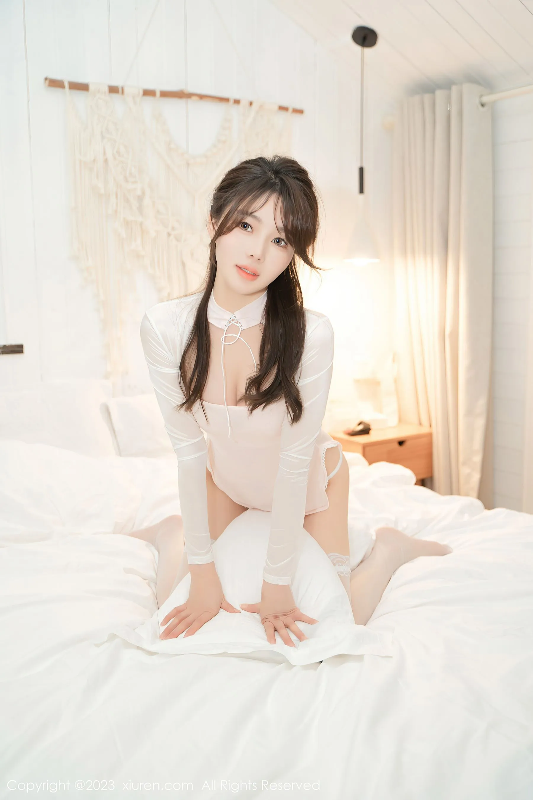  秀人网 No.6489 婠婠么 丝袜美腿第4张