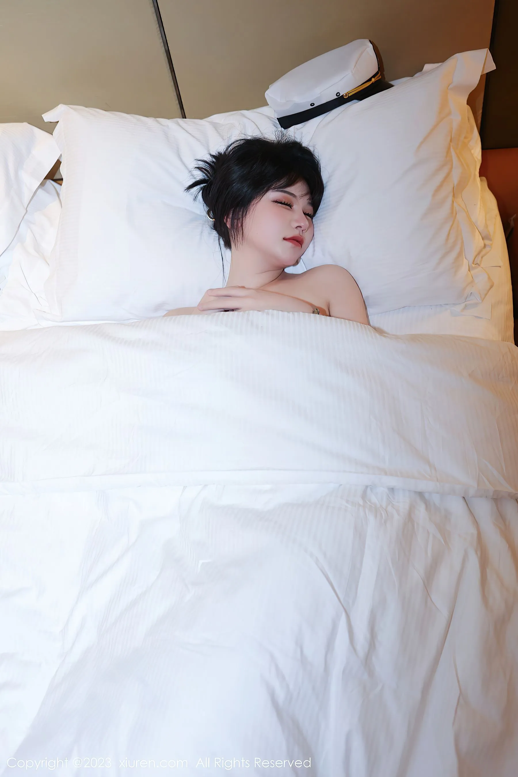  秀人网 No.6328 桃桃子_ 制服短裙第14张