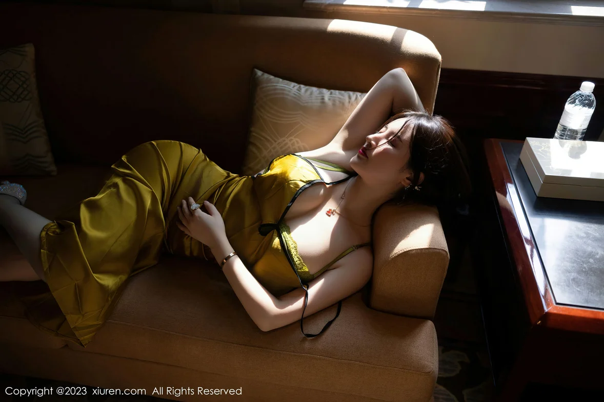  XiuRen 秀人 No.7302 诗诗kiki 吊带长裙性感写真 [84P]第25张