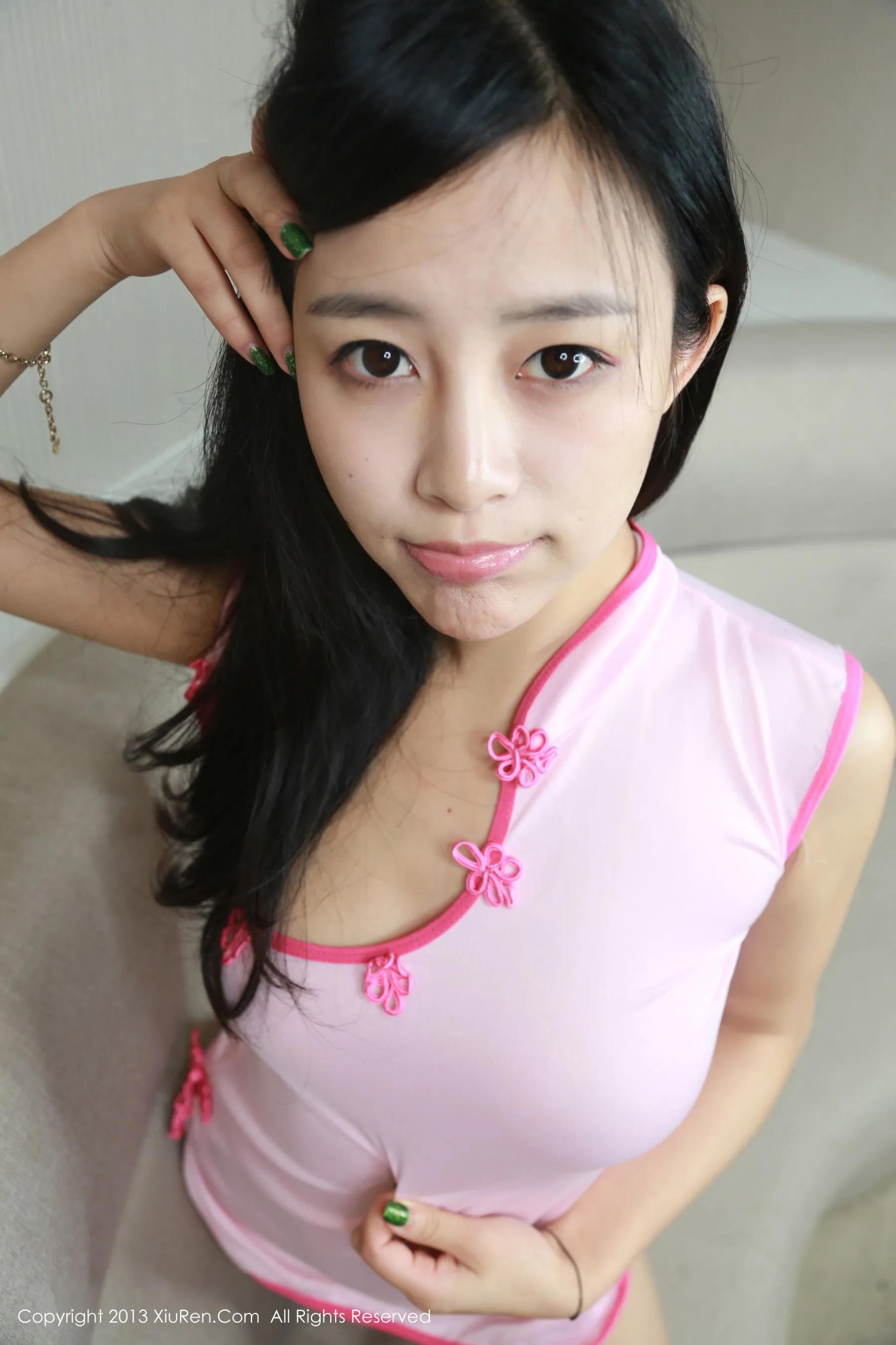  易欣viya《火辣狂野的妹子》 秀人网 No.027第32张