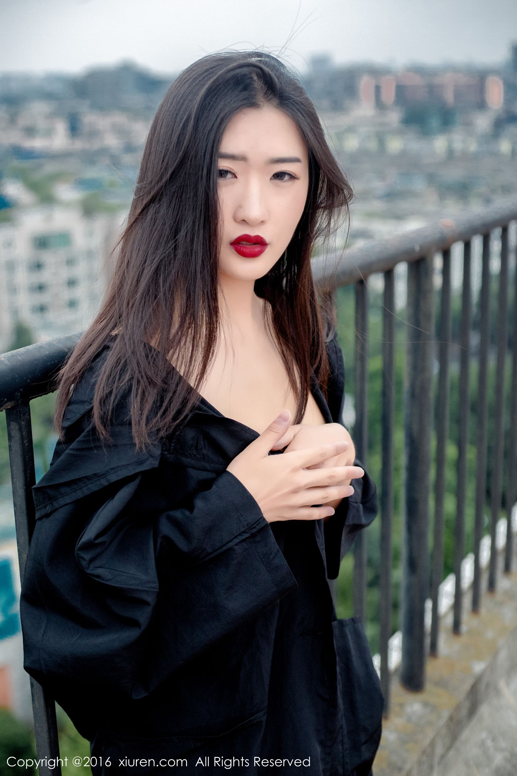  周琰琳LIN《红颜朱唇，宛若青莲出水》 秀人网 No.624第10张